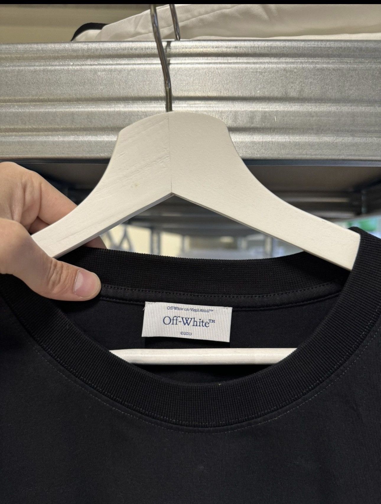 Off-White × Virgil Abloh Off-White Scratch Arrow T-Shirt NEW 550$ Size US M / EU 48-50 / 2 - 3 Thumbnail