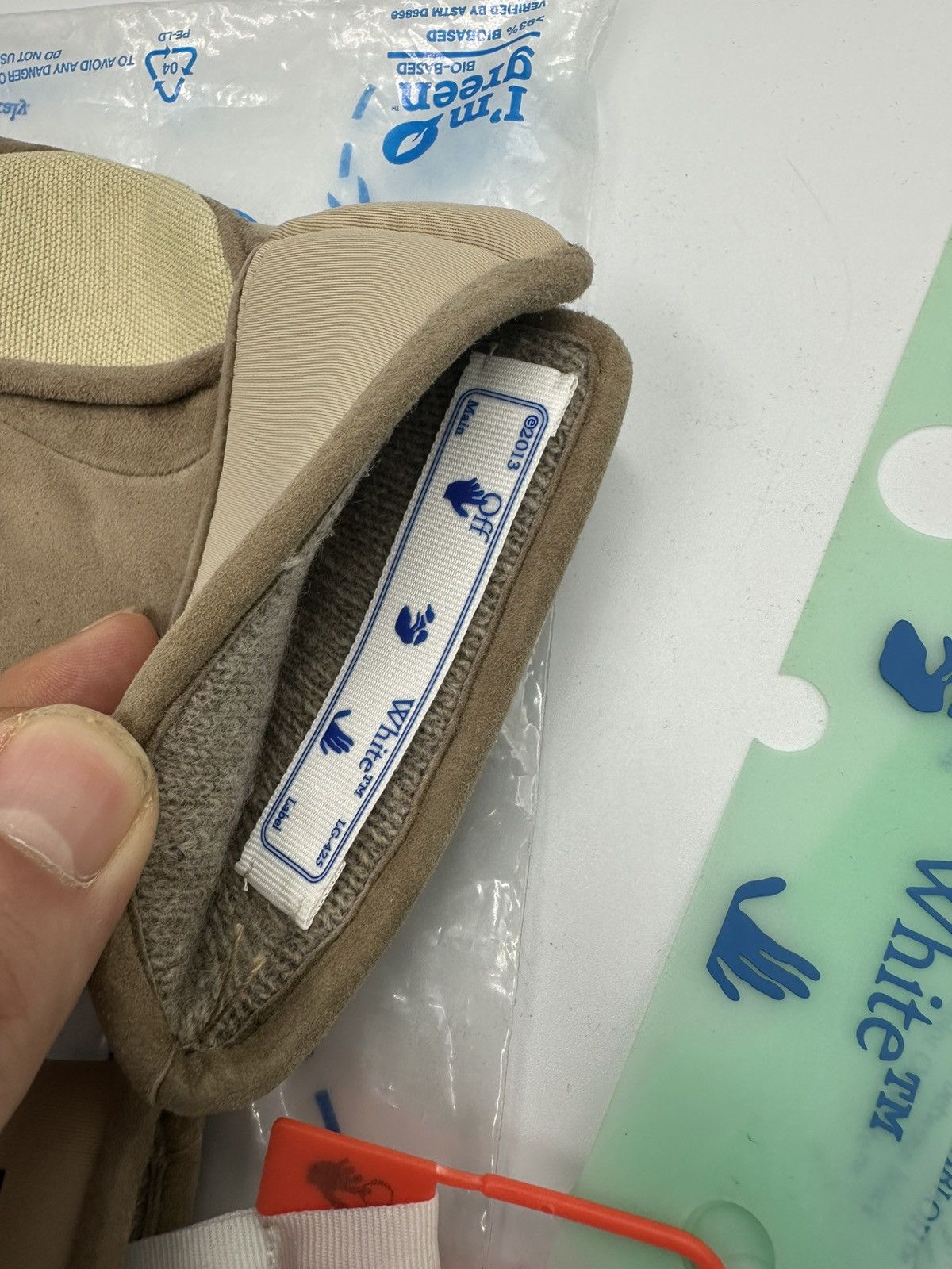 Off-White OFF WHITE X MAYBACH X VIRGIL ABLOH GLOVES Size ONE SIZE - 14 Thumbnail