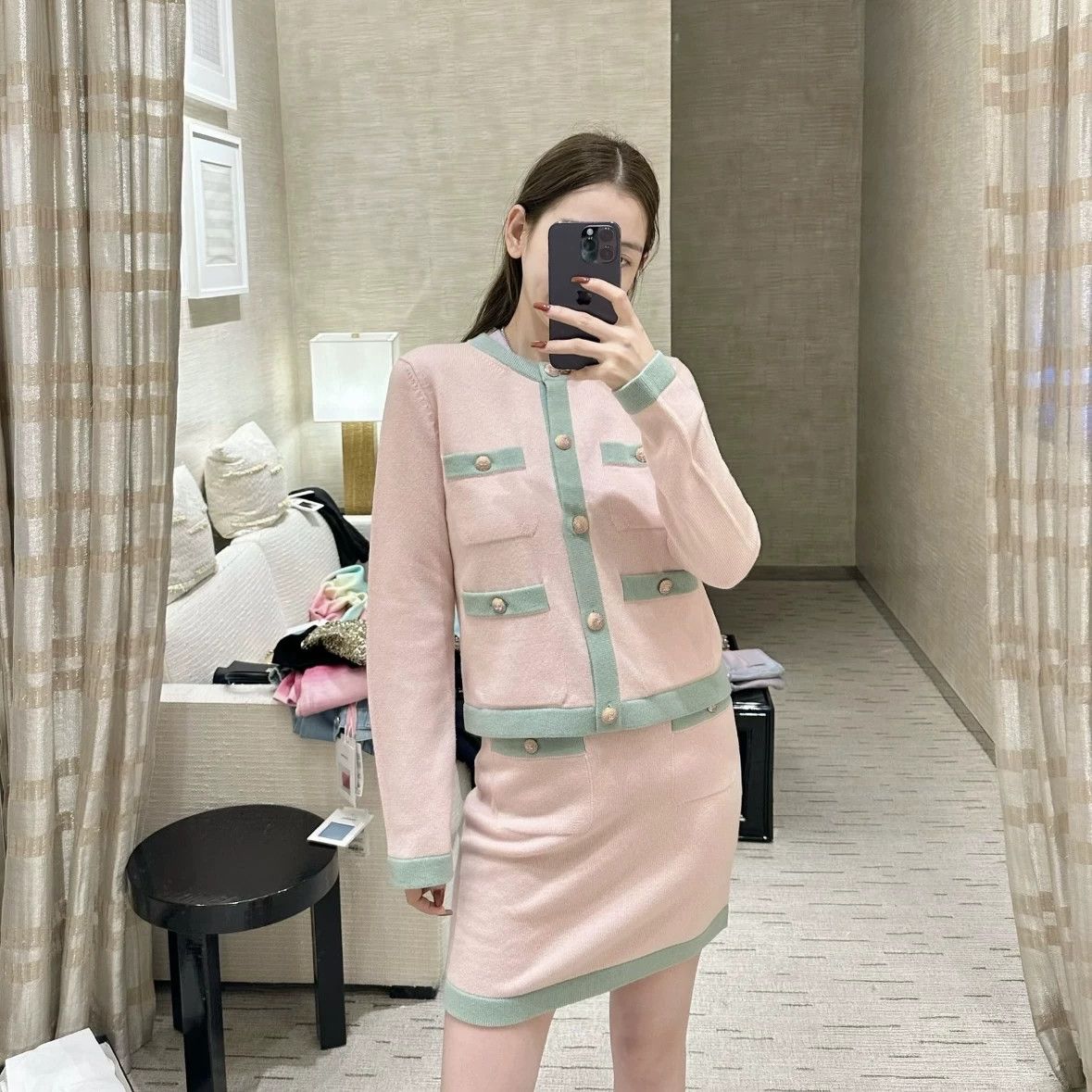 Chanel Chanel mar522 24C 4-pocket pink&green cashmere cardigan 38 Size S / US 4 / IT 40 - 8 Thumbnail