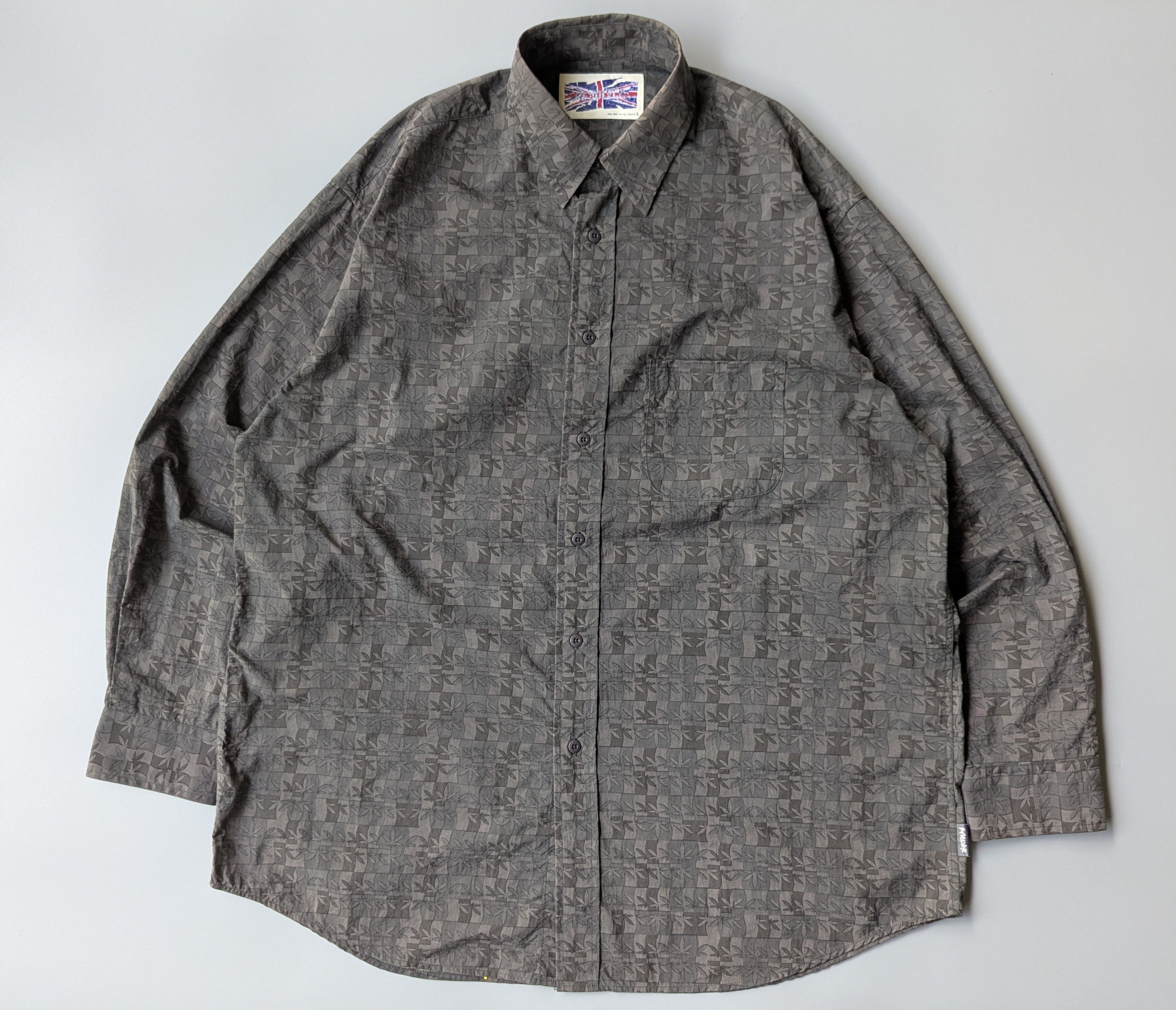 Japanese Brand FW01 REVOLVER marijuana monogram button up Size US L / EU 52-54 / 3 - 1 Thumbnail