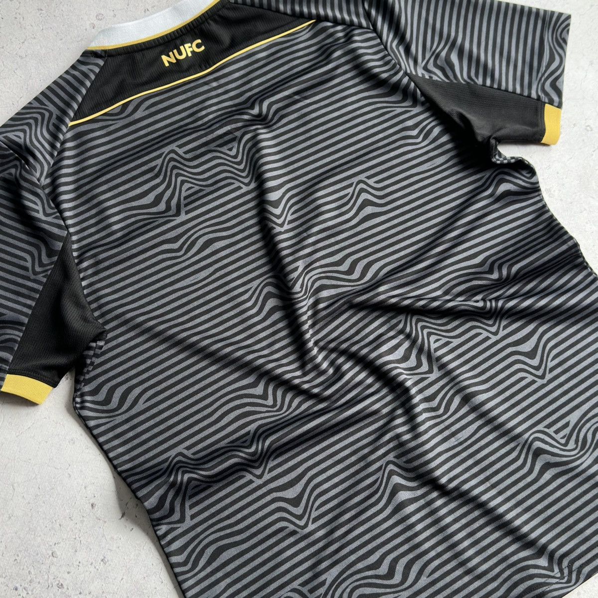 Castore Newcastle United FC 2021/22 Third Soccer Jersey Football Size US XL / EU 56 / 4 - 12 Thumbnail