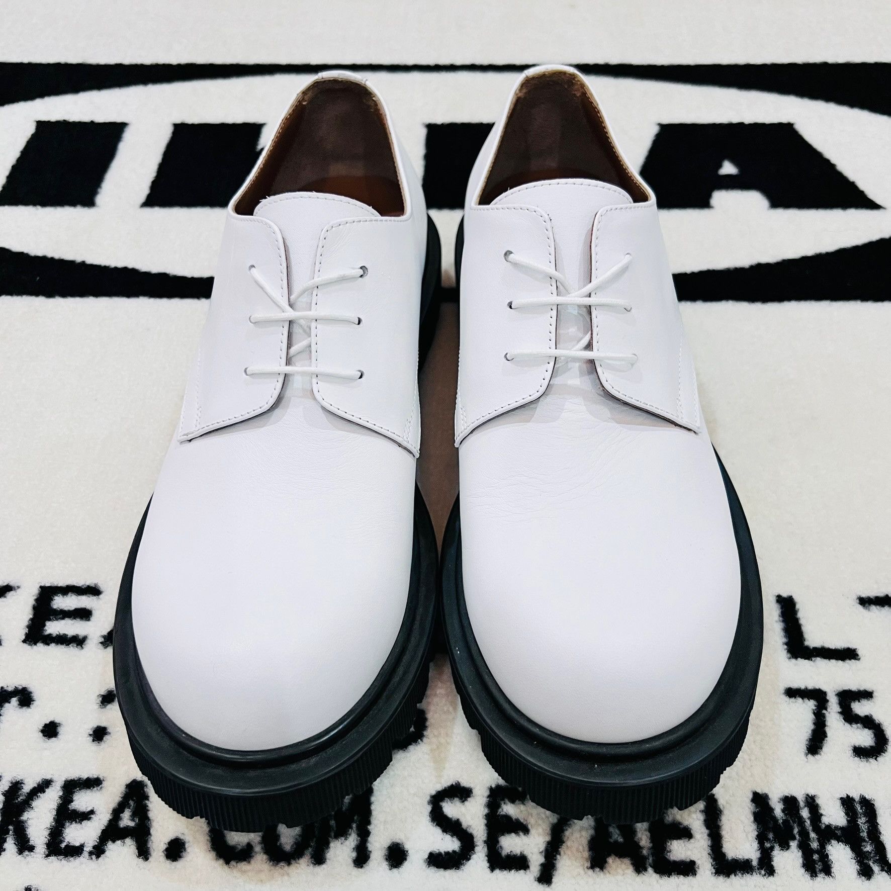 Common Projects Common Projects Plain Toe Derby 0506 White Black Sole Size US 9 / EU 42 - 3 Thumbnail