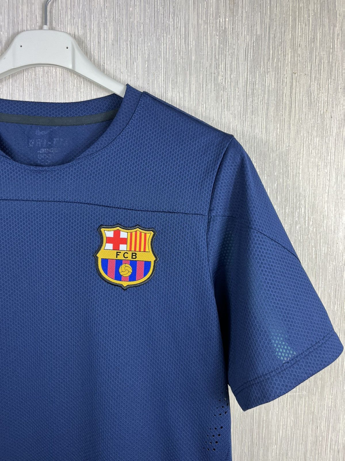 Nike Vintage Nike Barcelona y2k soccer jersey t-shirt navy tee Size US L / EU 52-54 / 3 - 3 Thumbnail
