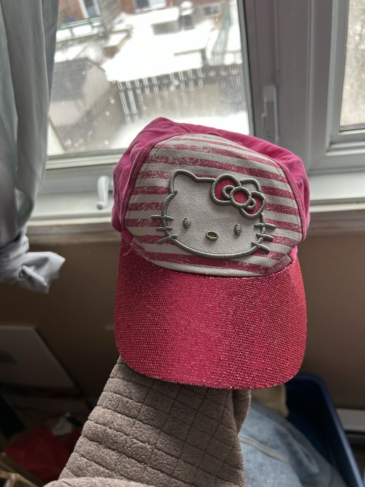 Vintage Glitter Hello Kitty baseball cap Size ONE SIZE - 1 Thumbnail