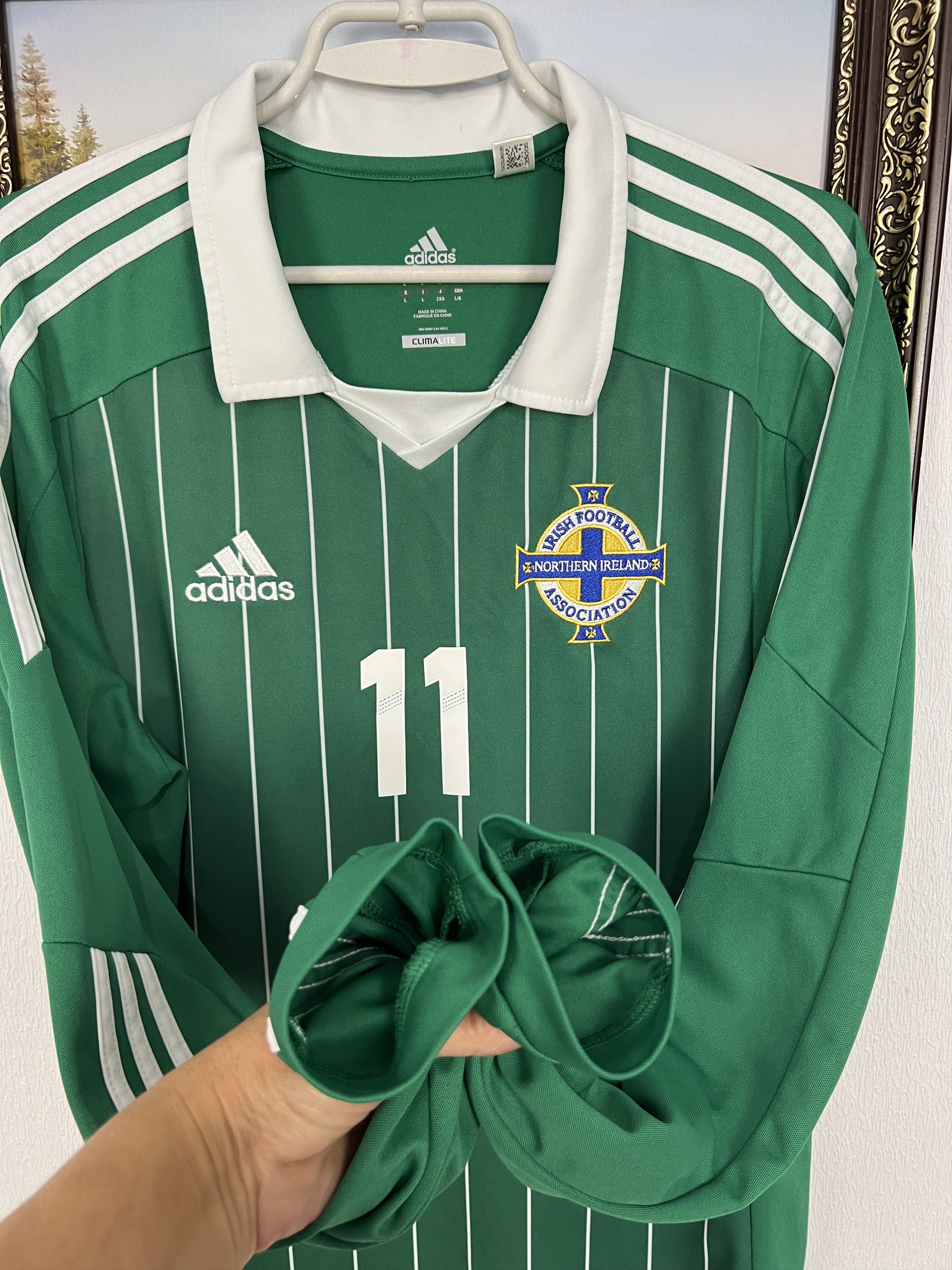 Adidas Northern Ireland football shirt Soccer Long Sleeve McClean Size US L / EU 52-54 / 3 - 5 Thumbnail