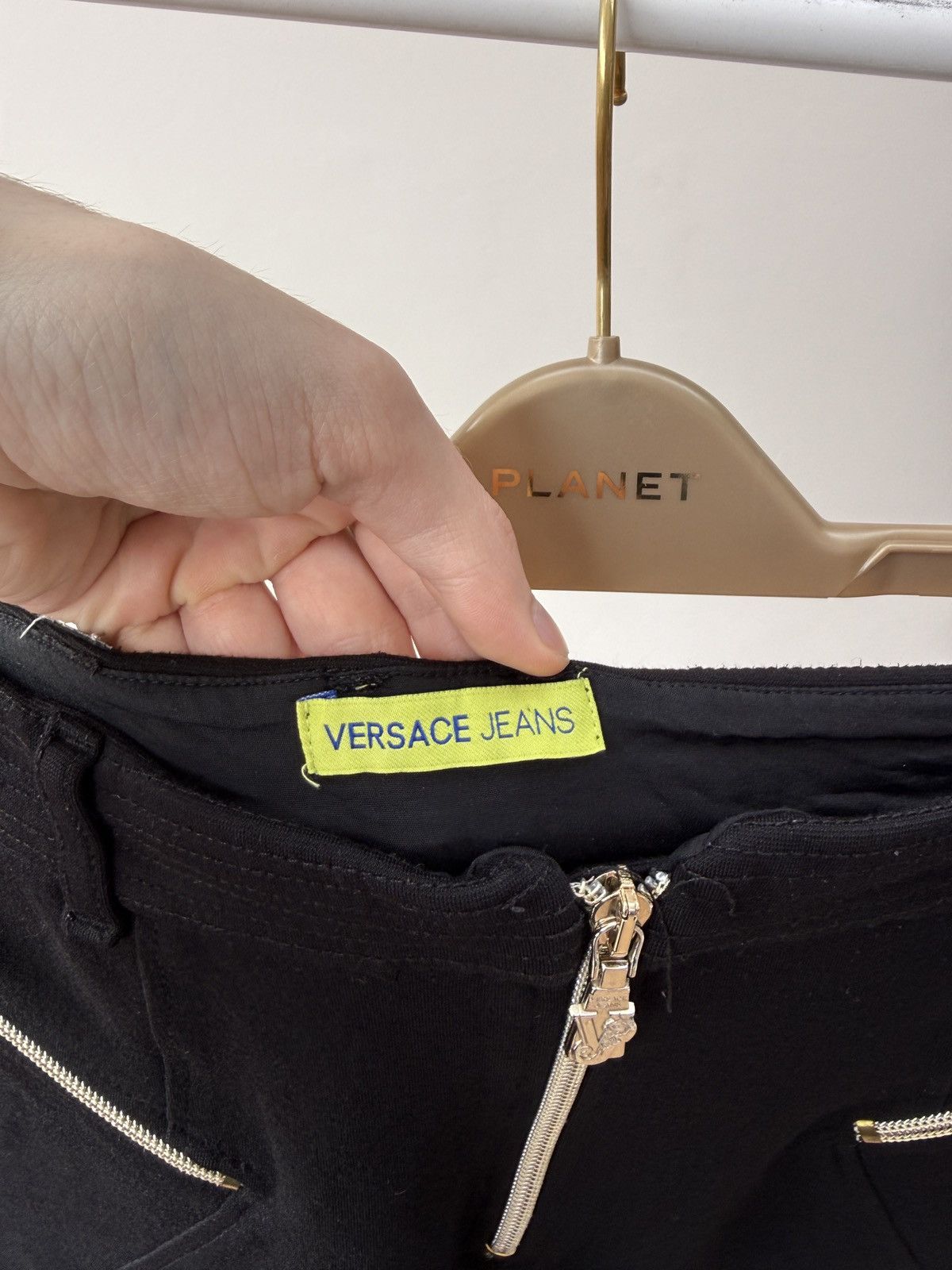 Versace Jeans Couture Vintage Versace Jeans Black Zip Detail Stretch Pants Women’s Size 26" / US 2 / IT 38 - 7 Thumbnail