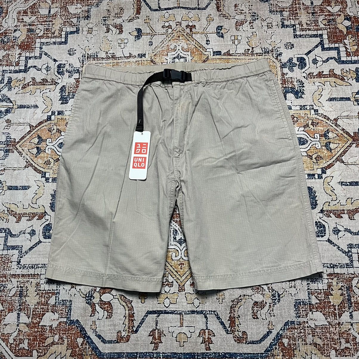 Uniqlo Uniqlo Trekking Outdoor Short Pants Size US 36 / EU 52 - 2 Thumbnail