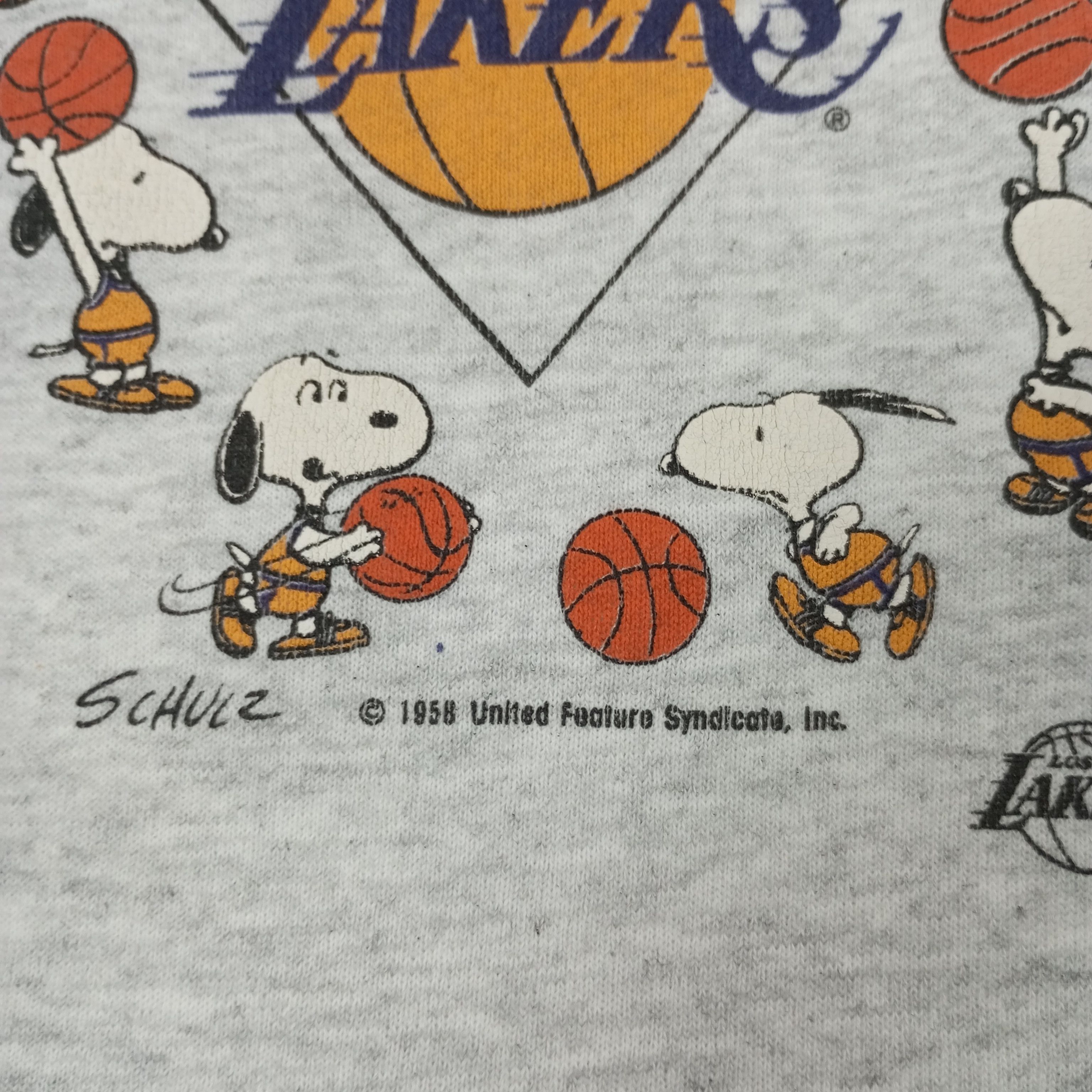 NBA Lakers Los Angeles X Snoopy Vintage Sweatshirt c253n14 Size US XS / EU 42 / 0 - 3 Thumbnail