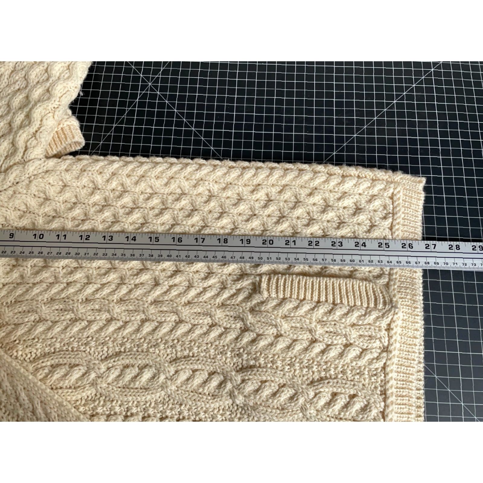 Vintage VINTAGE Aran Mor Cardigan Sweater Women's Large Ivory Natural Wool Heavyweight 90s Ireland Size L / US 10 / IT 46 - 6 Thumbnail