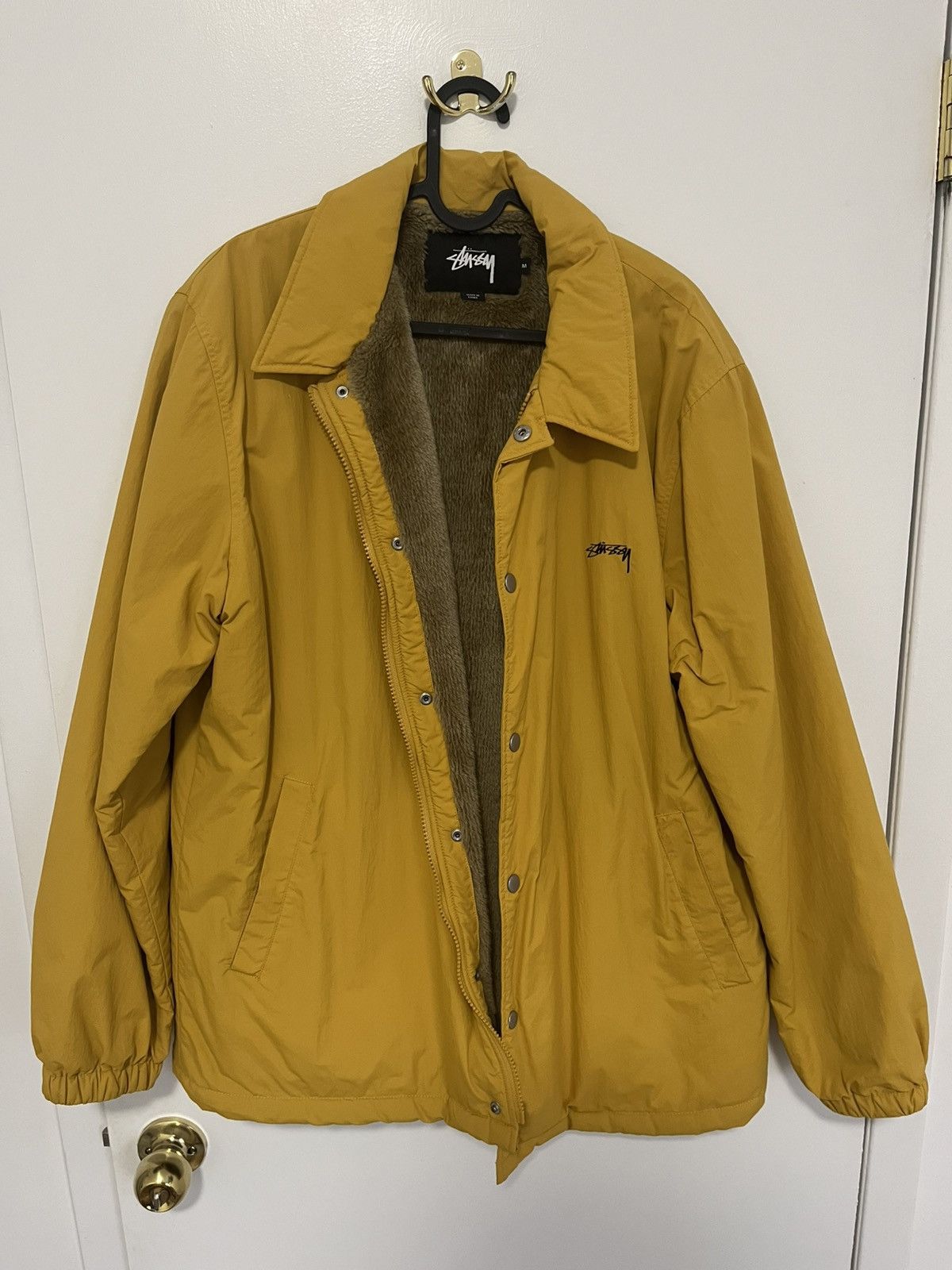 Stussy Stussy Faux Fur Lined Coach Jacket Coat Yellow Size Medium Size US M / EU 48-50 / 2 - 2 Thumbnail