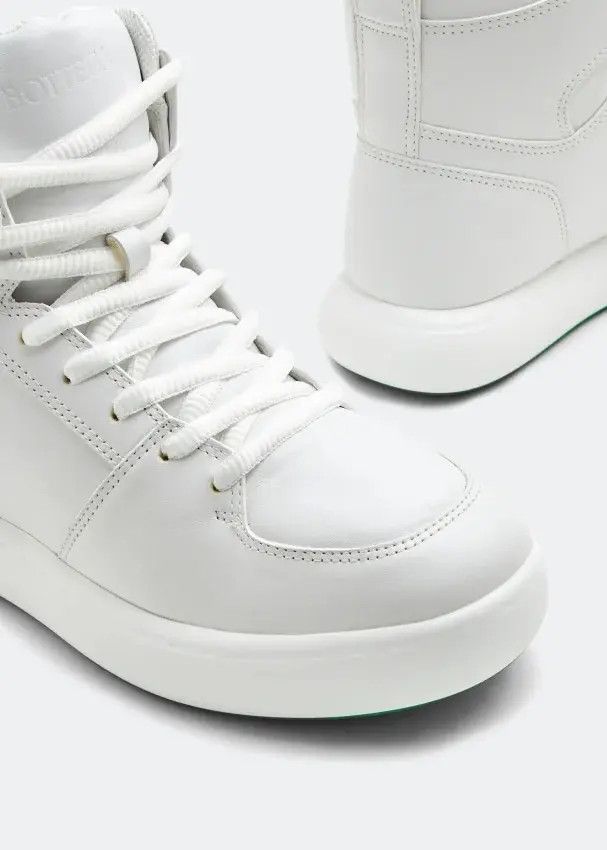 Bottega Veneta o1loc1c0824 730272 Pillow Sneaker in White Size US 7 / EU 40 - 4 Thumbnail