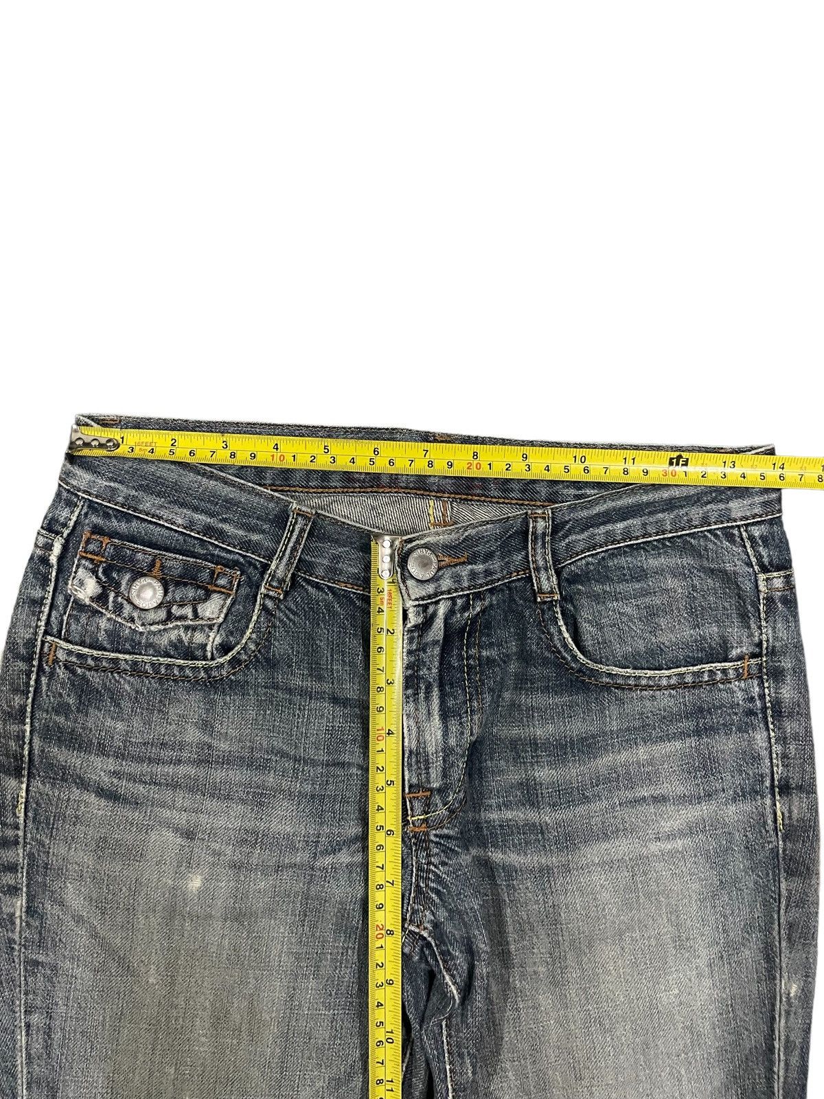 Paul & Joe Vintage Paul & Joe Womenswear Relaxed Flare Distressed Jeans Size 28" / US 6 / IT 42 - 12 Thumbnail