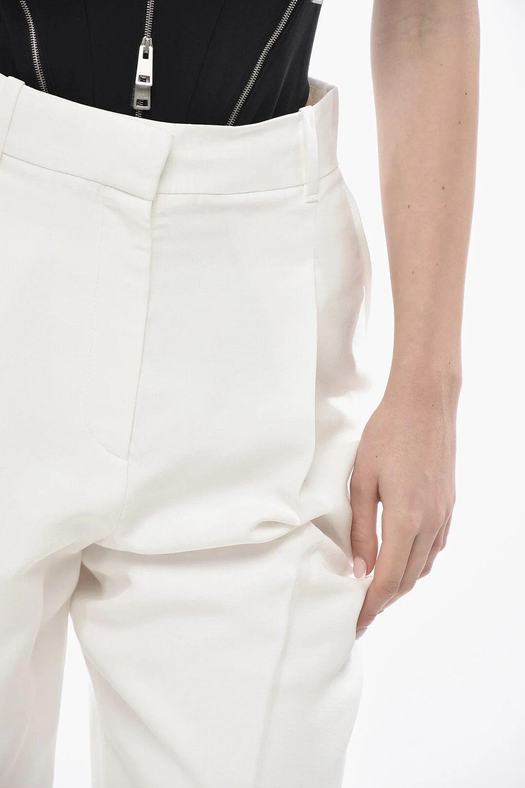 Alexander McQueen og1mm0426 Viscose Single-Pleat Pant in White Size 28" / US 6 / IT 42 - 3 Thumbnail
