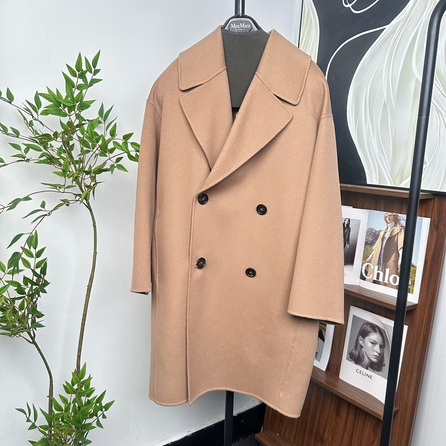 Max Mara Max Mara Brown Coat M Women Size M / US 6-8 / IT 42-44 - 1 Thumbnail