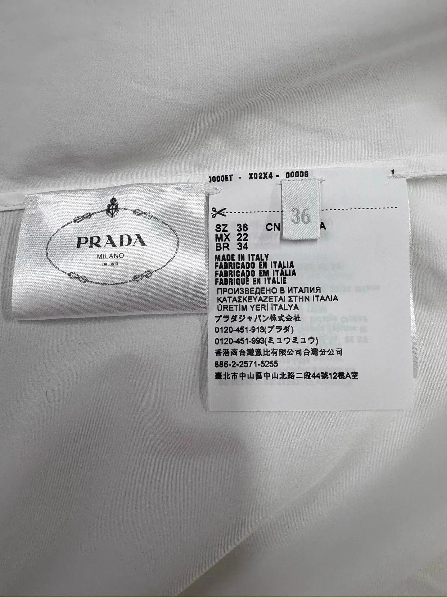 Prada Prada White Embossed Logo Short-Sleeve Oversized Shirt IT36 Size XS / US 0-2 / IT 36-38 - 8 Thumbnail