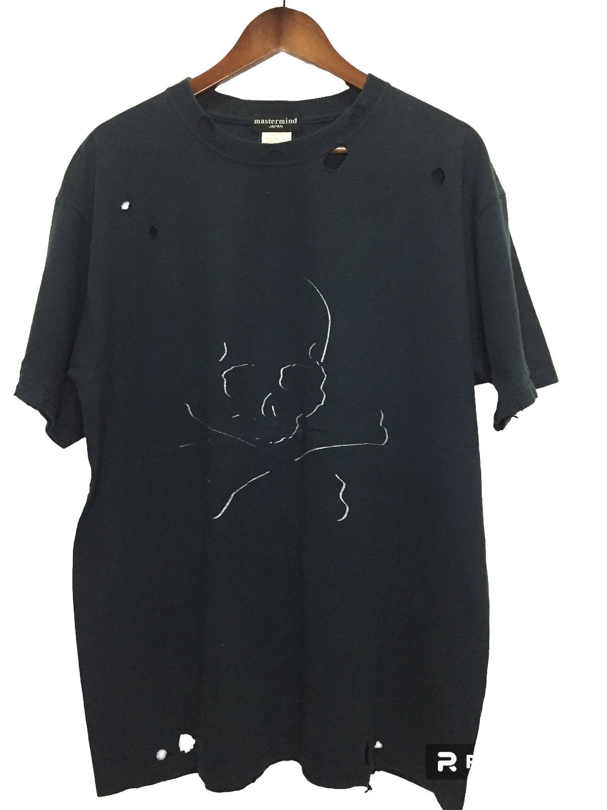 image of Distressed Mastermind Japan X 4Sense Skull Damage Tee in Black, Men's (Size Large)
