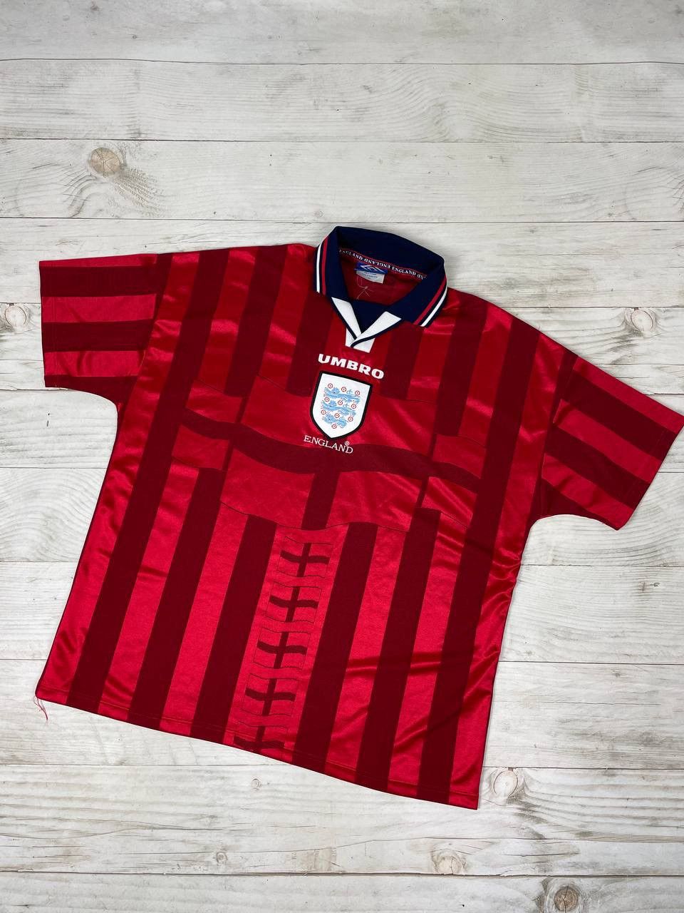 image of Soccer Jersey x Umbro Vintage Umbro England 1997 1999 Away Soccer Shirt Jersey in Red (Size 2XL)