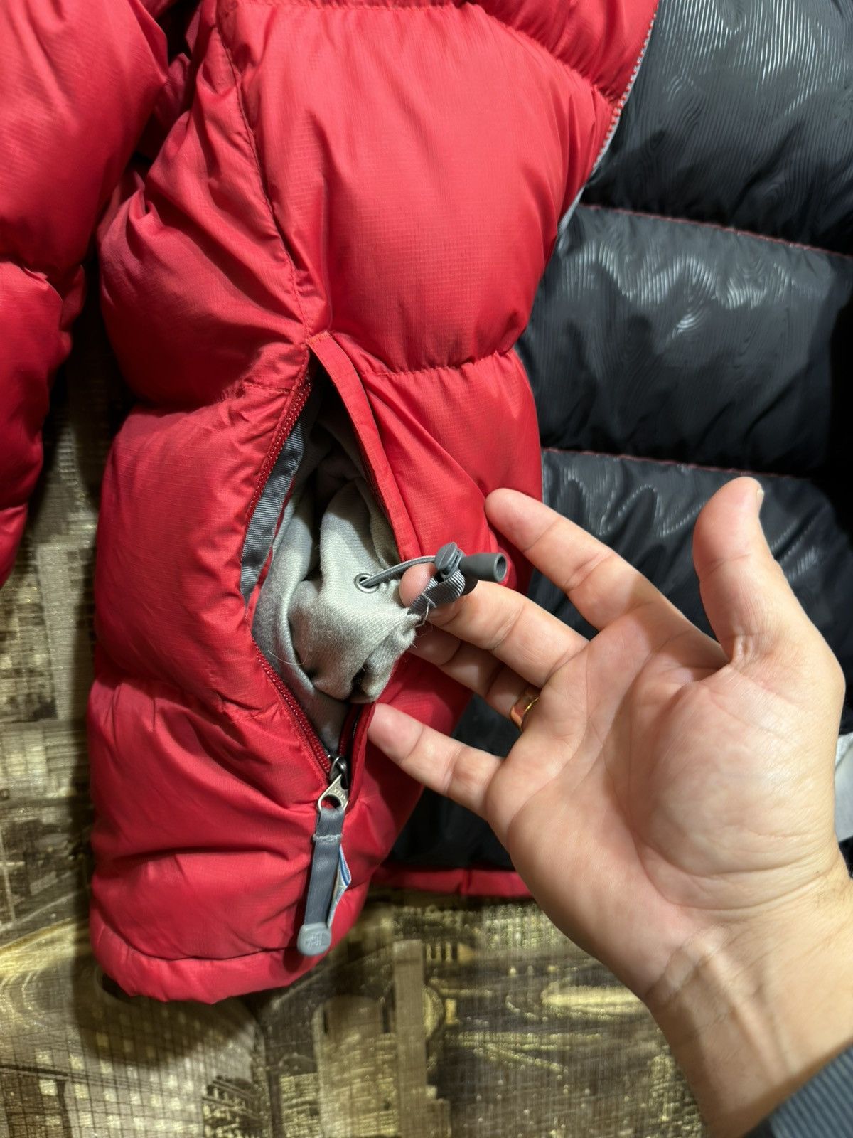 The North Face The North Face 1996 Retro Nuptse Jacket Antarctica Puffer Size M / US 6-8 / IT 42-44 - 18 Thumbnail
