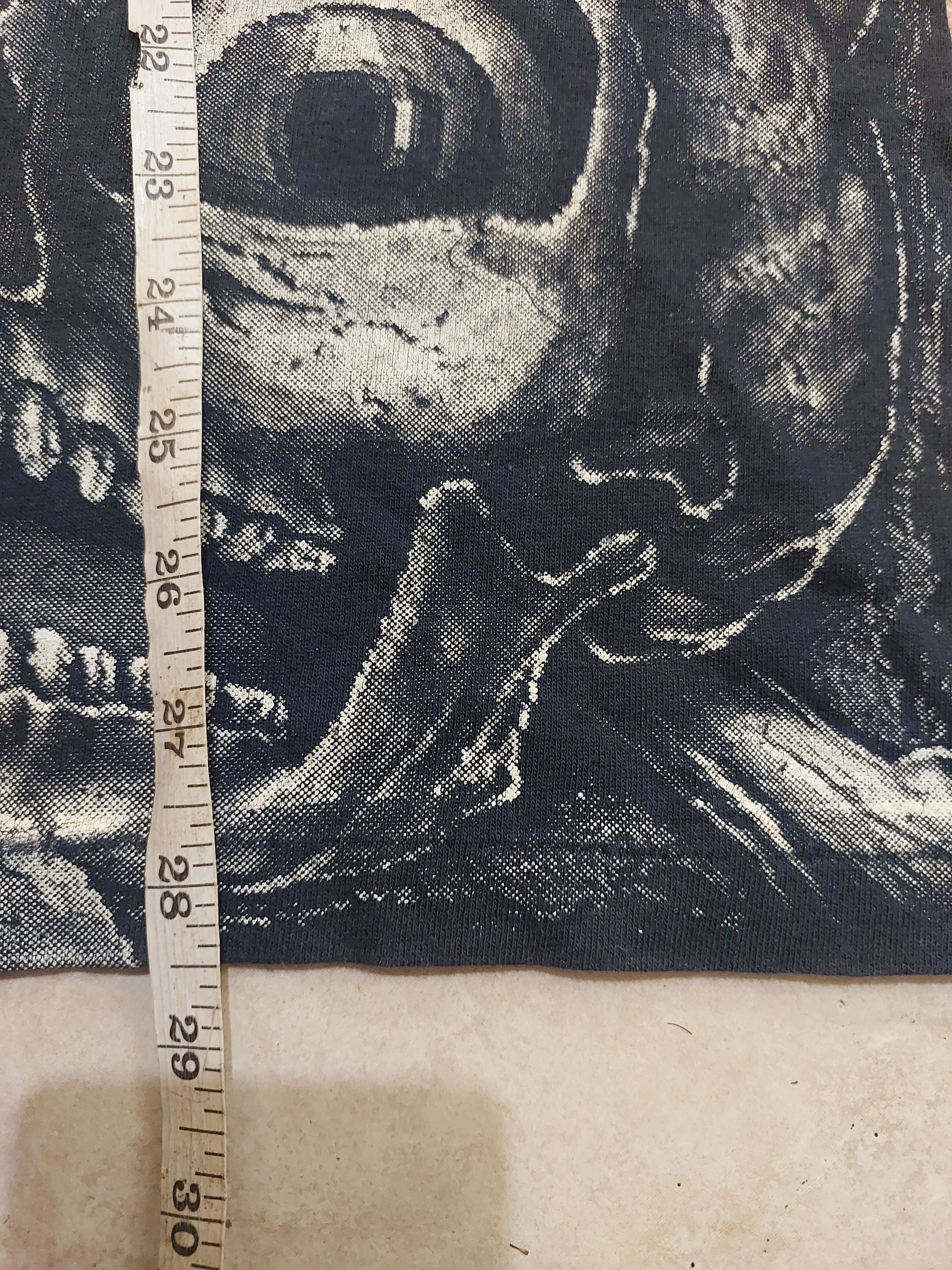 Vintage Vintage 3D Emblem Skull all overprint Size US L / EU 52-54 / 3 - 7 Thumbnail