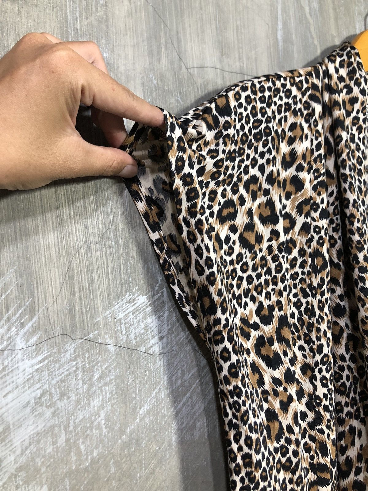 Japanese Brand × Vintage Unknown - Japanese Leopard Outer T-shirts Size ONE SIZE - 6 Thumbnail