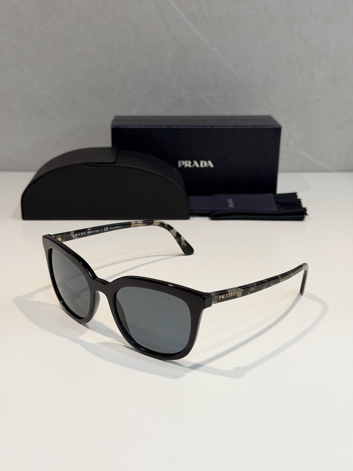Prada PRADA Logo Polarized Sunglasses SPR03X Runway Black Square Size ONE SIZE - 6 Thumbnail