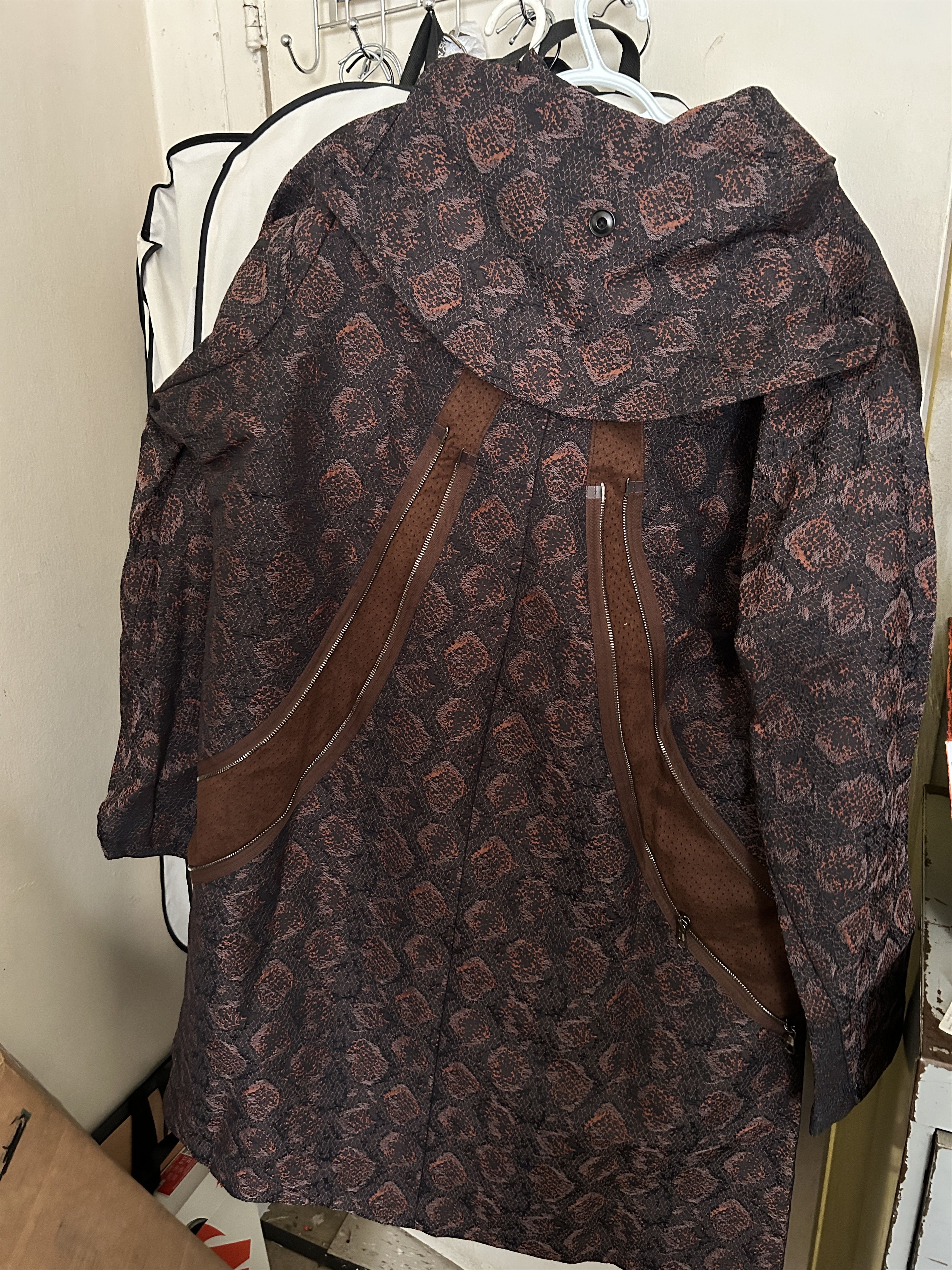 Kiko Kostadinov Kiko Kostadinov FW20 LAHTI ZIP COAT SNAKE Size US S / EU 44-46 / 1 - 8 Thumbnail