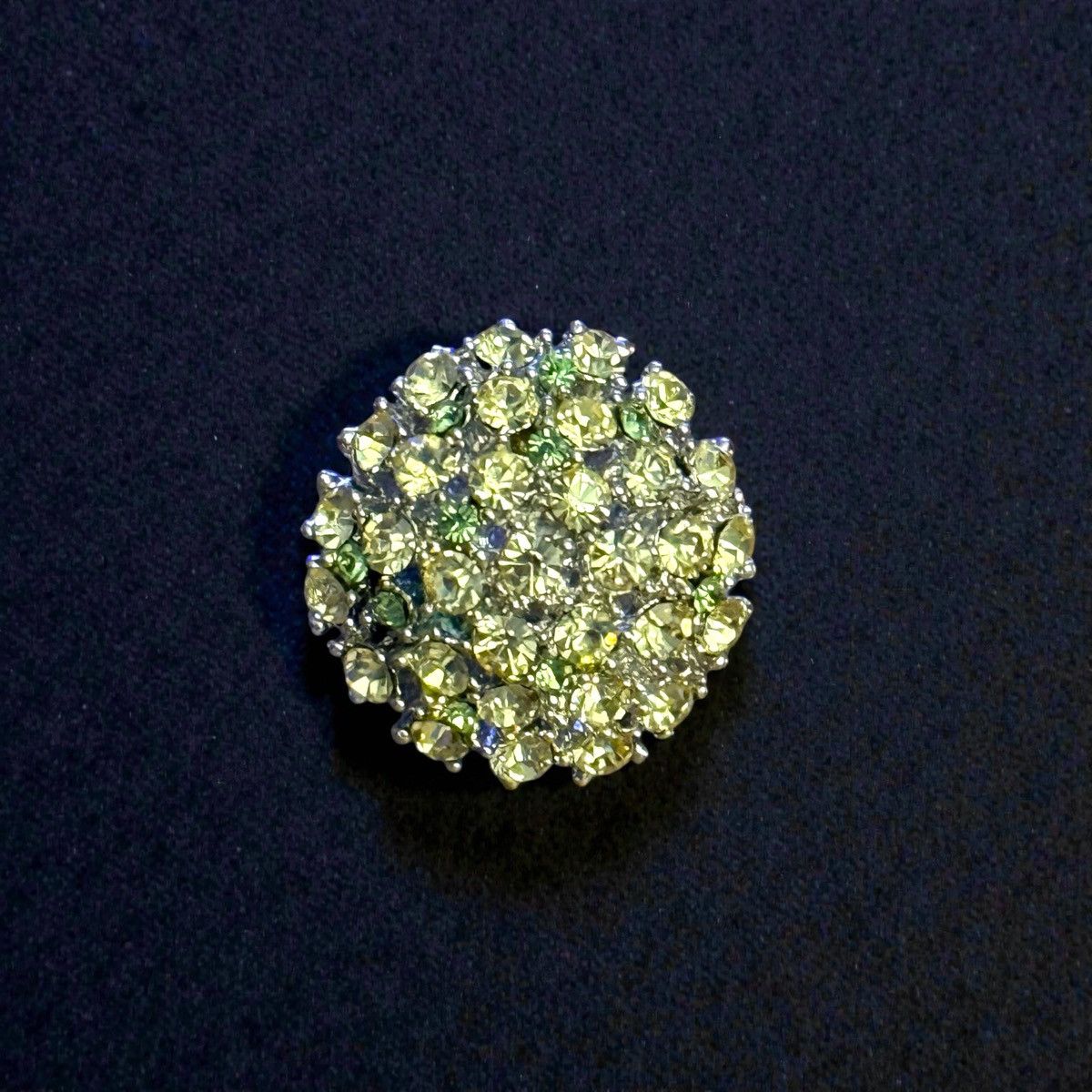 Vintage Vintage silver tone light green rhinestones cluster ring Size ONE SIZE - 1 Thumbnail