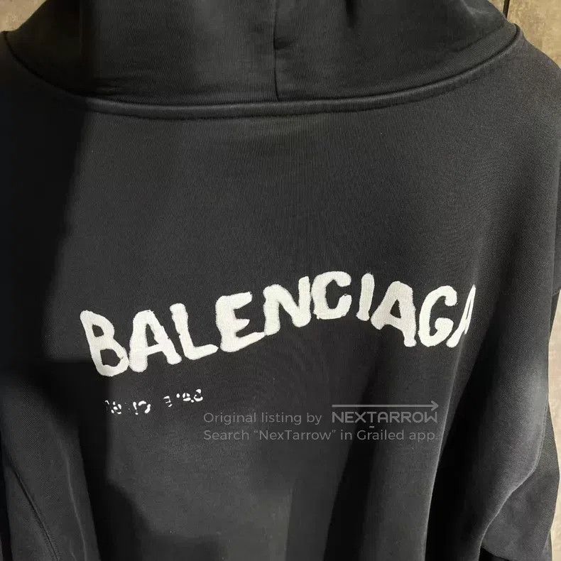 Balenciaga Balenciaga Graffiti Logo Hoodie Size US M / EU 48-50 / 2 - 4 Thumbnail
