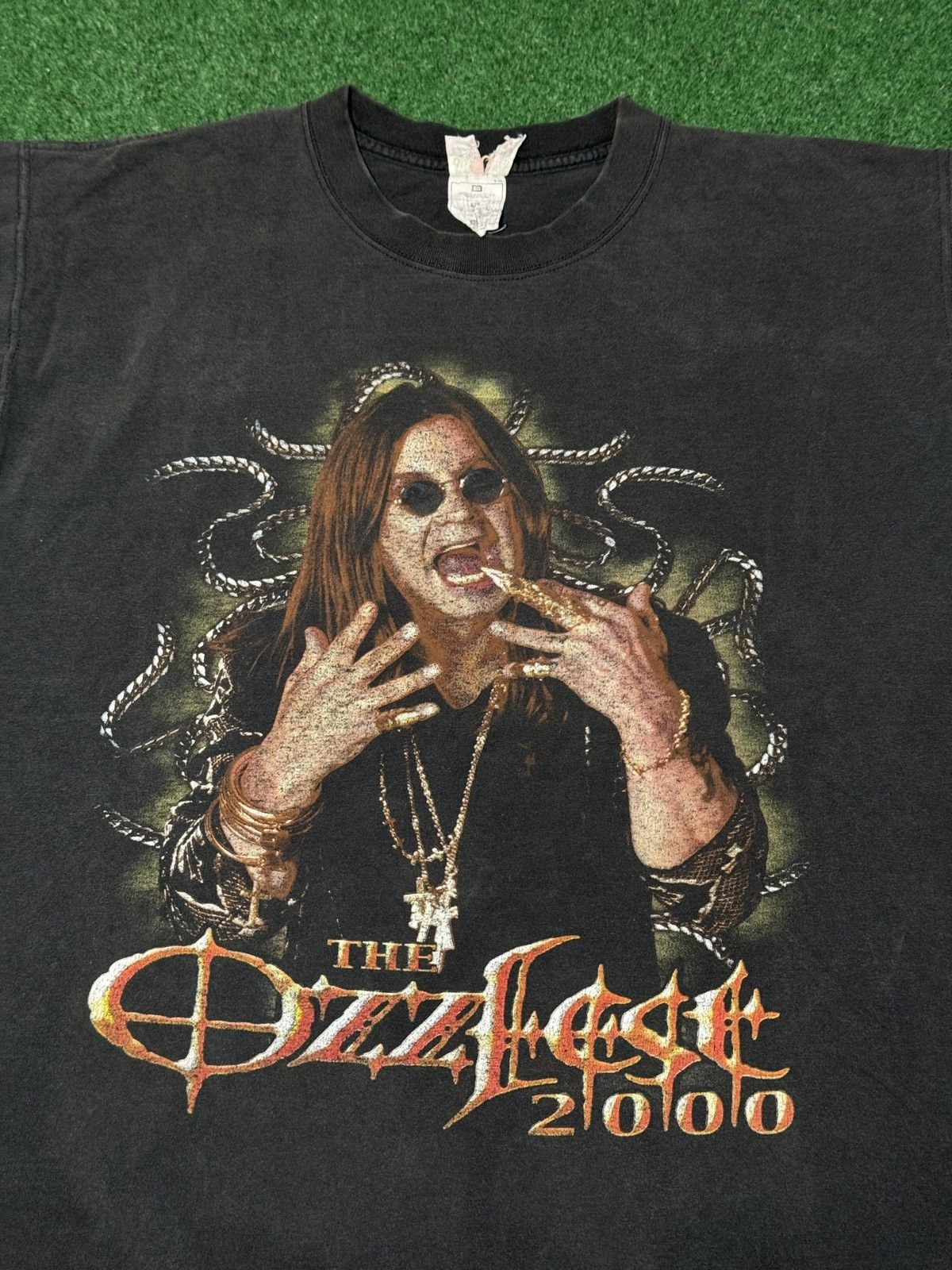 Band Tees Vintage 90s Ozz Fest 2000 Ozzy Metal Rock Concert T Shirt Size US XL / EU 56 / 4 - 2 Thumbnail