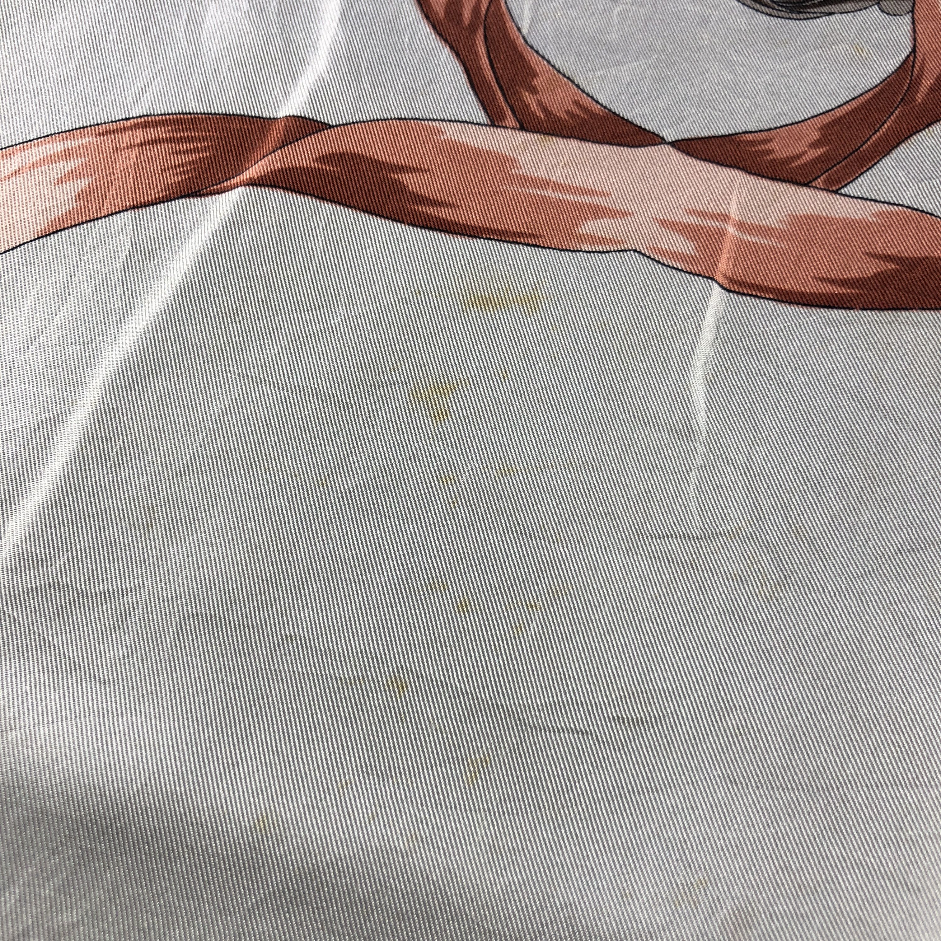Vintage Vintage Luxury Baroque Hand Rolled Silk Scarf M1358 Size ONE SIZE - 7 Thumbnail