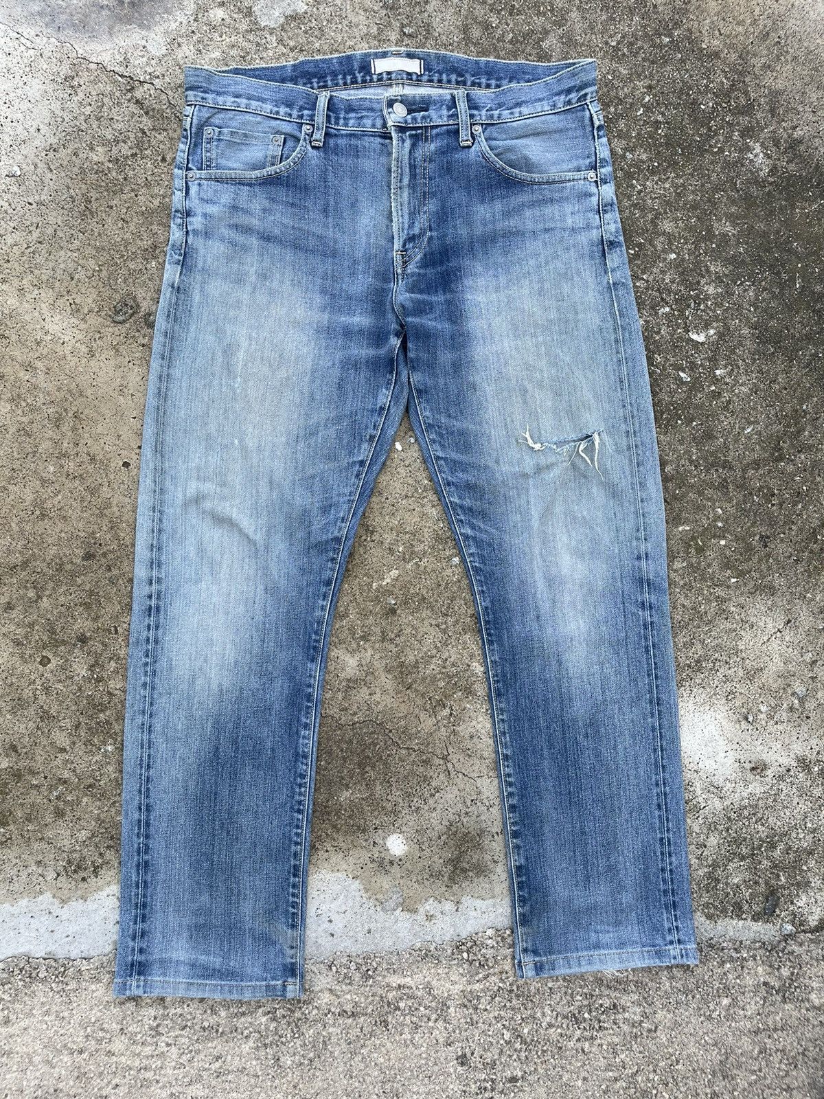Japanese Brand × Jean × Uniqlo 🔥Japanese Brand Uniqlo Selvedge Distressed Denim W35🔥 Size US 35 - 4 Thumbnail