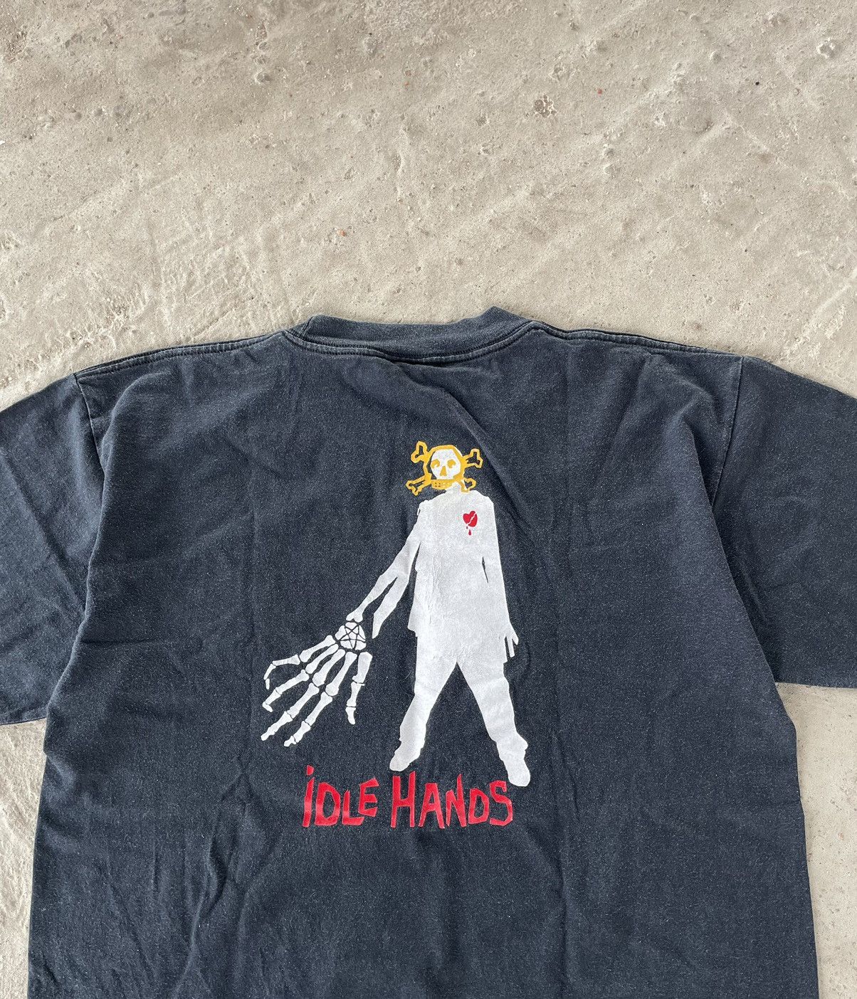 Vintage Rare 1999 Idle Hands Horror Movie Promo Faded T Shirt Size US L / EU 52-54 / 3 - 3 Thumbnail