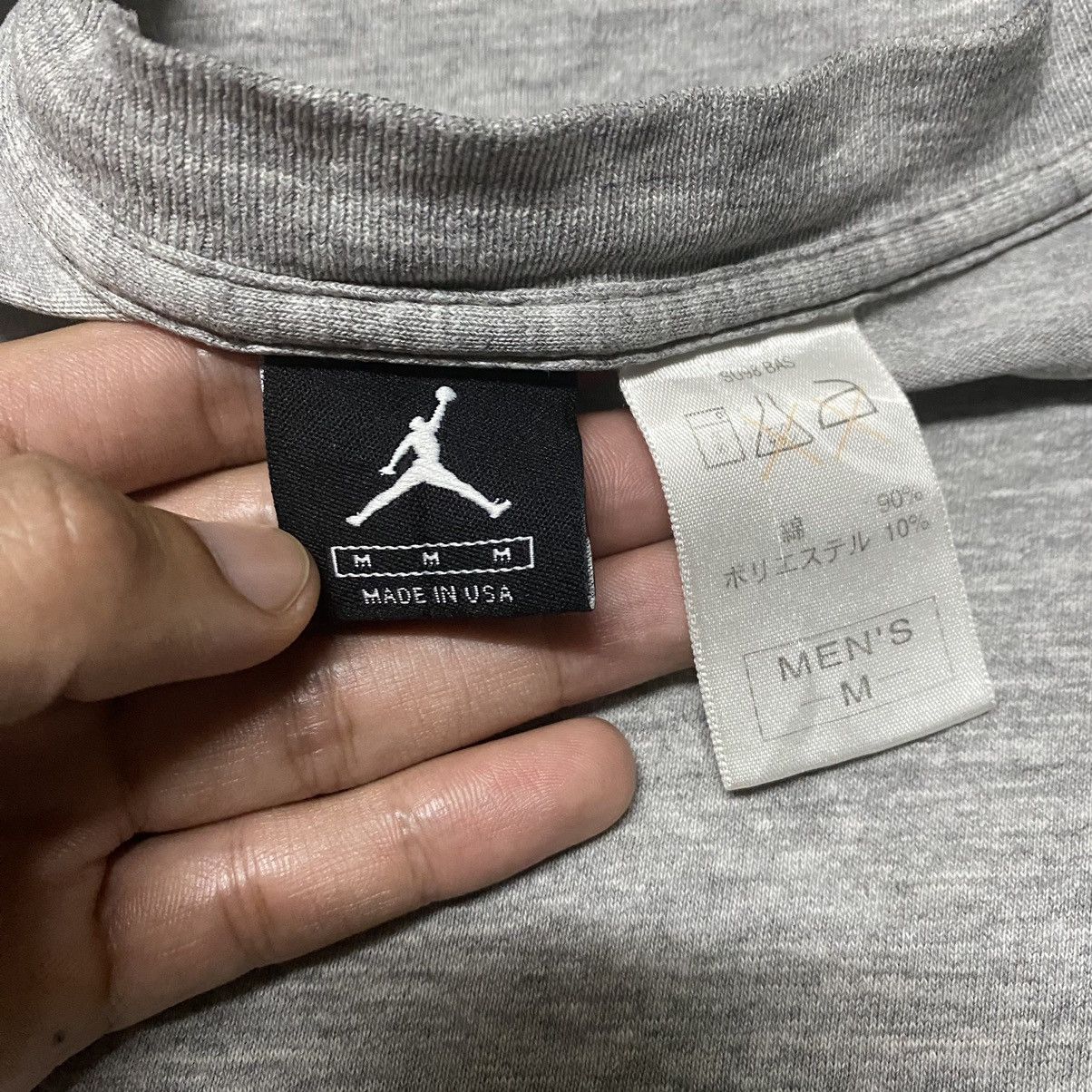 Jordan Brand × Vintage Vintage Air Jordan Basketball T Shirt Size US M / EU 48-50 / 2 - 4 Thumbnail