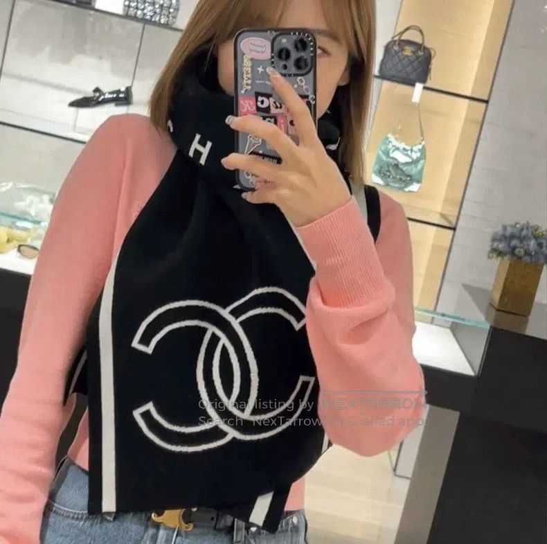 Chanel Chanel Panda double-sided scarf Size ONE SIZE - 6 Thumbnail