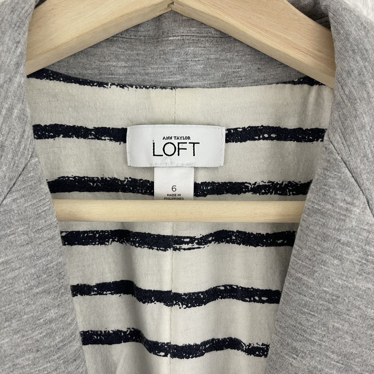 Loft LOFT Heathered Light Grey Classic-Fit Stretch Blazer Jacket Size M / US 6-8 / IT 42-44 - 5 Thumbnail