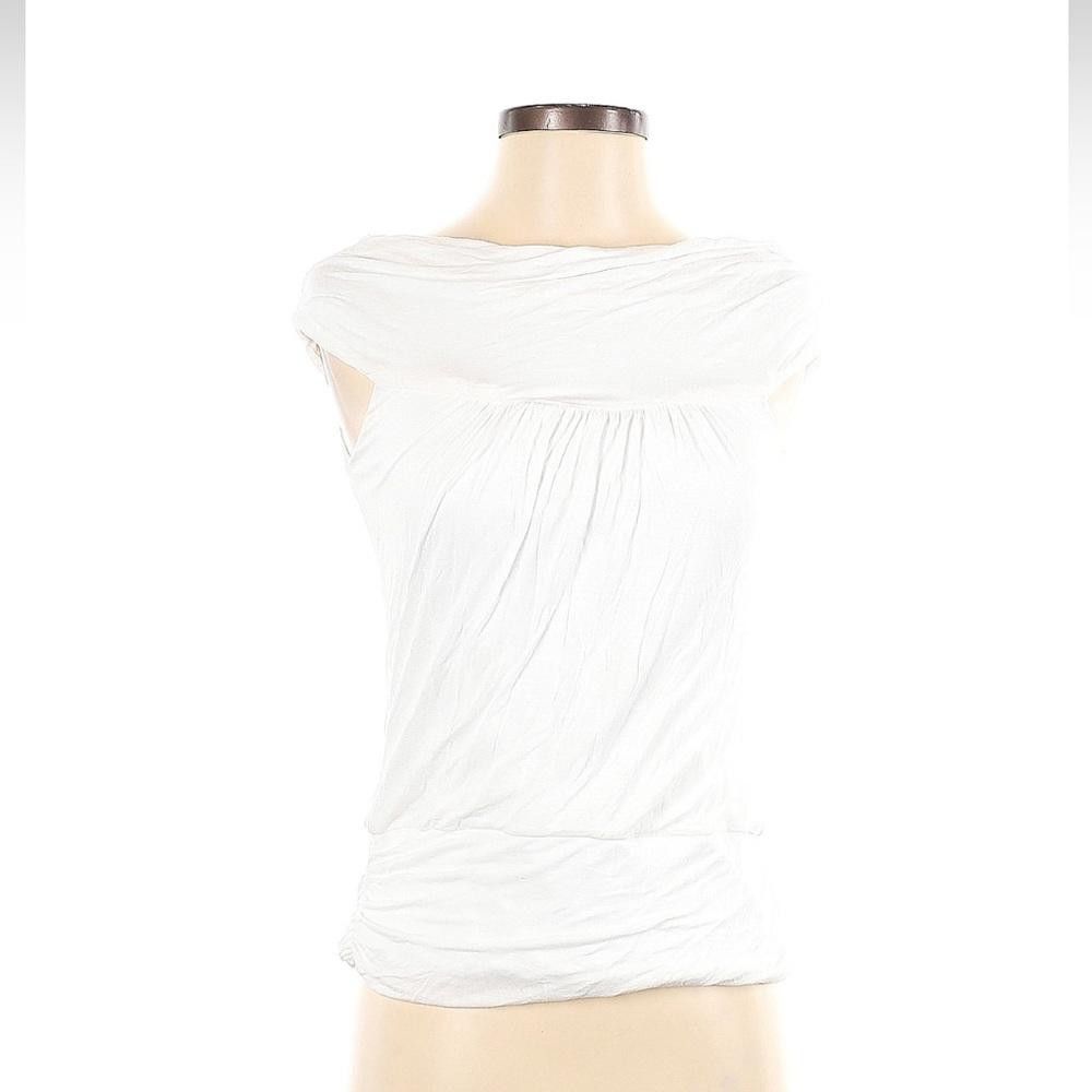 Designer White Xs off the shoulder layered White House Black Market Size XS / US 0-2 / IT 36-38 - 1 Thumbnail