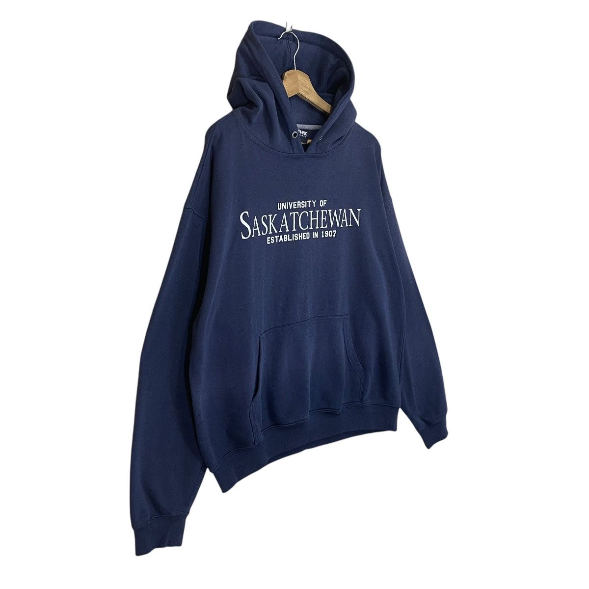 Vintage Vintage University Of Saskatchewan Crewneck Hoodie Size US XL / EU 56 / 4 - 2 Thumbnail