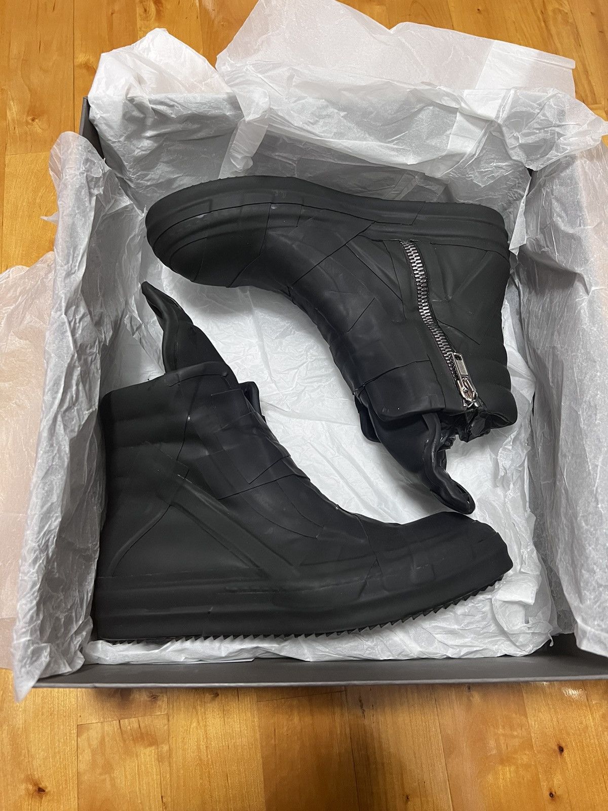 Pre-owned Rick Owens Performa Rubber Tapes Geobasket In Black