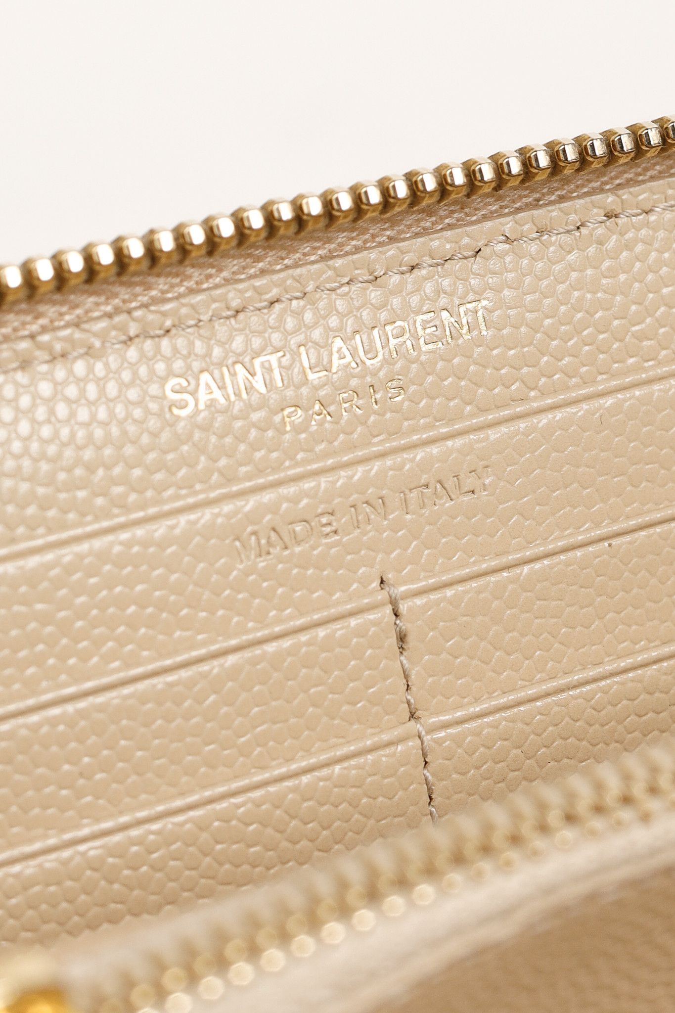 Saint Laurent Paris Saint Laurent Grain de Poudre Mattelasse Chevron YSL Wallet Size ONE SIZE - 8 Thumbnail
