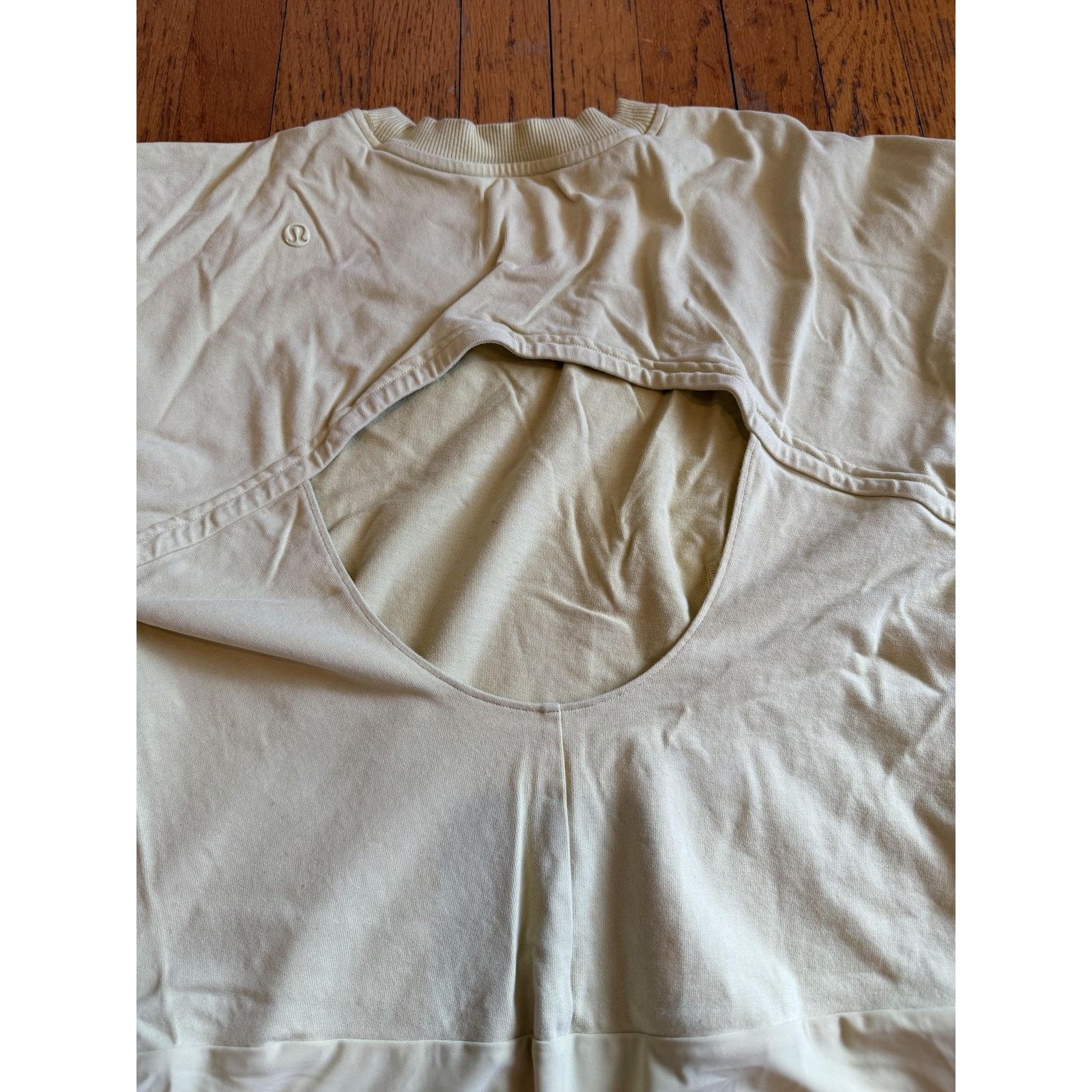 Lululemon Lululemon Bodysuit Womens Medium Yellow Open Back Thong Size S / US 4 / IT 40 - 4 Thumbnail