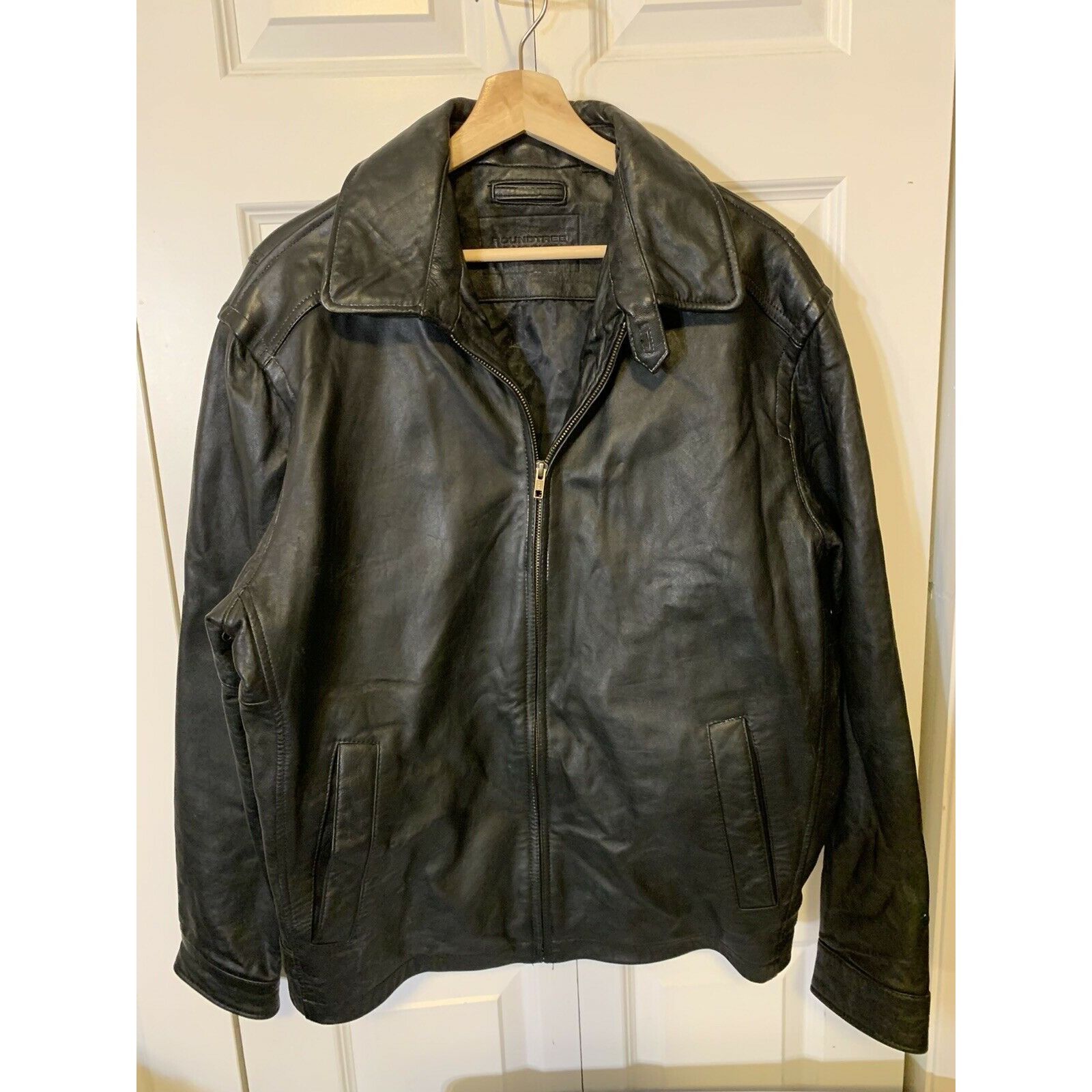 Roundtree & Yorke Roundtree & Yorke Men’s Sz L Black Leather Lamb Skin Jacket Size US L / EU 52-54 / 3 - 6 Thumbnail