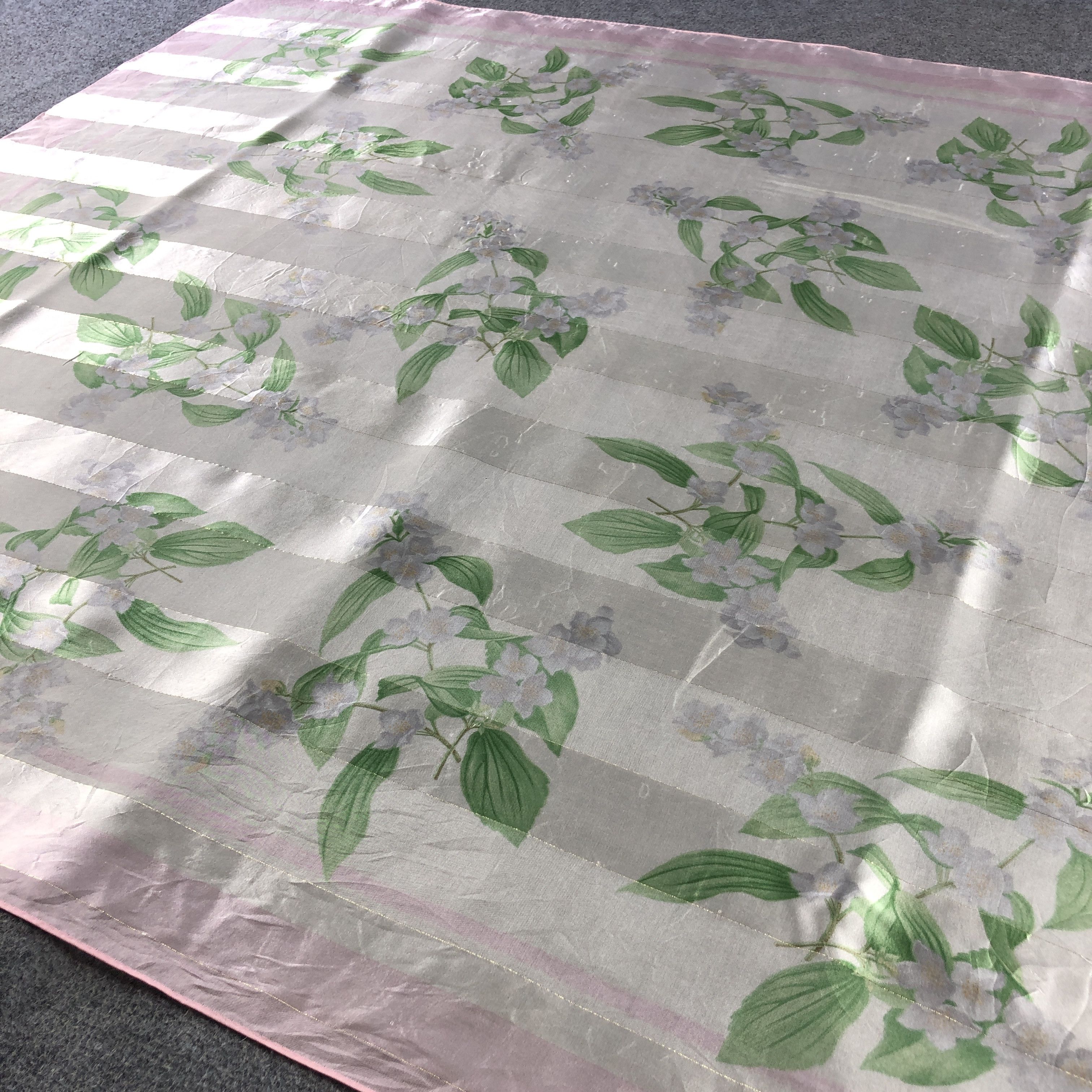 Hardy Amies Hardy Amies Floral Silk Scarf M1355 Size ONE SIZE - 3 Thumbnail