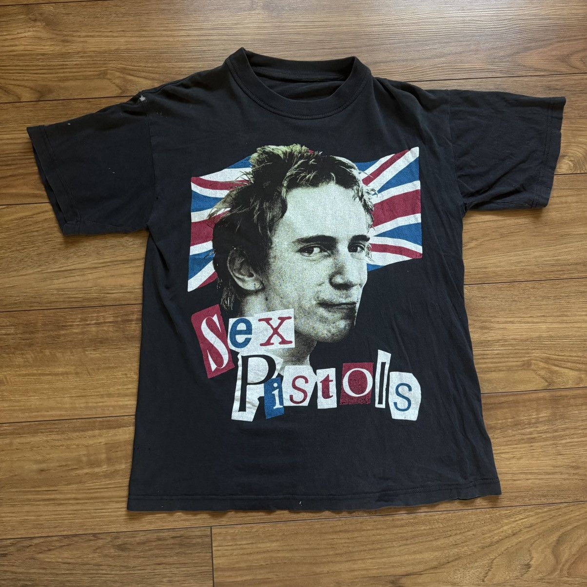 Vintage Vintage 90s Sex Pistols shirt Size US M / EU 48-50 / 2 - 1 Thumbnail