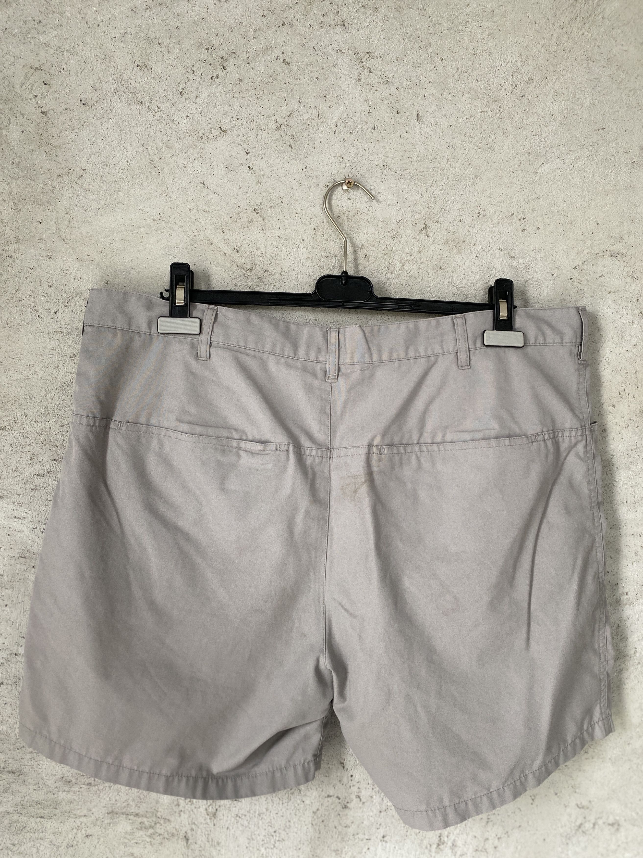 Fjallraven Fjallraven small logo vintage shorts casual outdoor Size US 40 / EU 56 - 4 Thumbnail