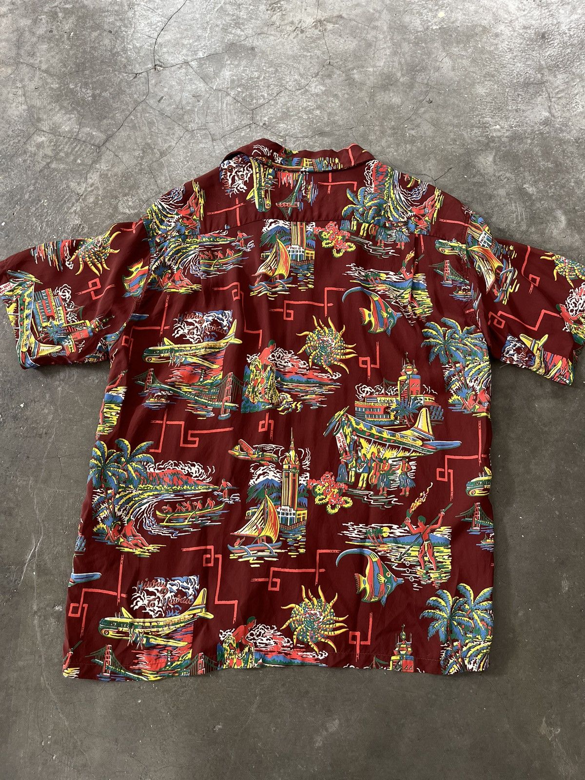 Sun Surf Sun Surf United Airline Hawaii Culture Rayon Hawaiian Button Size US L / EU 52-54 / 3 - 2 Thumbnail