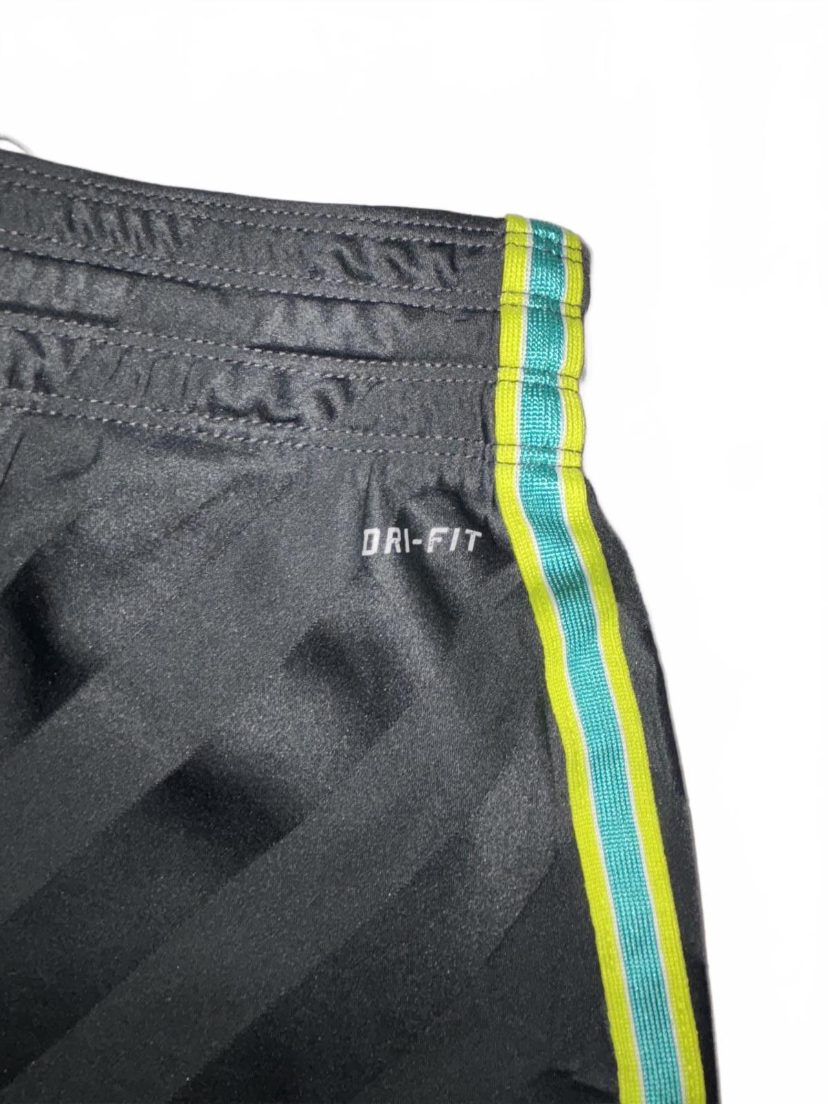 Nike Womens Nike Dri-FIT Gray Running Shorts with Neon Accents Size 28" / US 6 / IT 42 - 5 Thumbnail