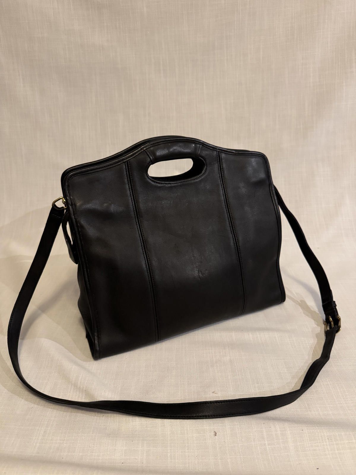 Coach Stylish Coach Shopper Black Leather Handbag Vintage Size ONE SIZE - 1 Thumbnail