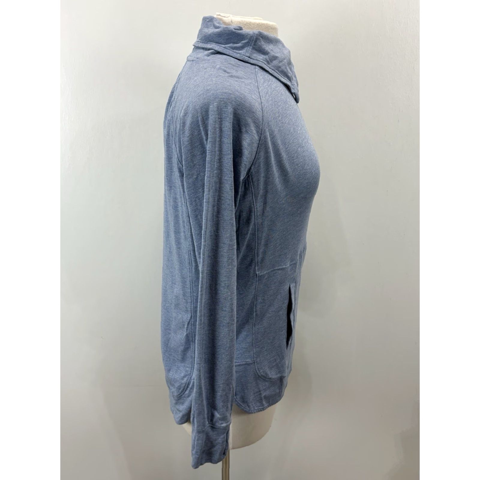 Vintage Coolibar UV Protection Women's Sea Breeze Funnel Neck Top Long Sleeve XS Blue Sun Protective Casual Womens Size XS / US 0-2 / IT 36-38 - 4 Thumbnail