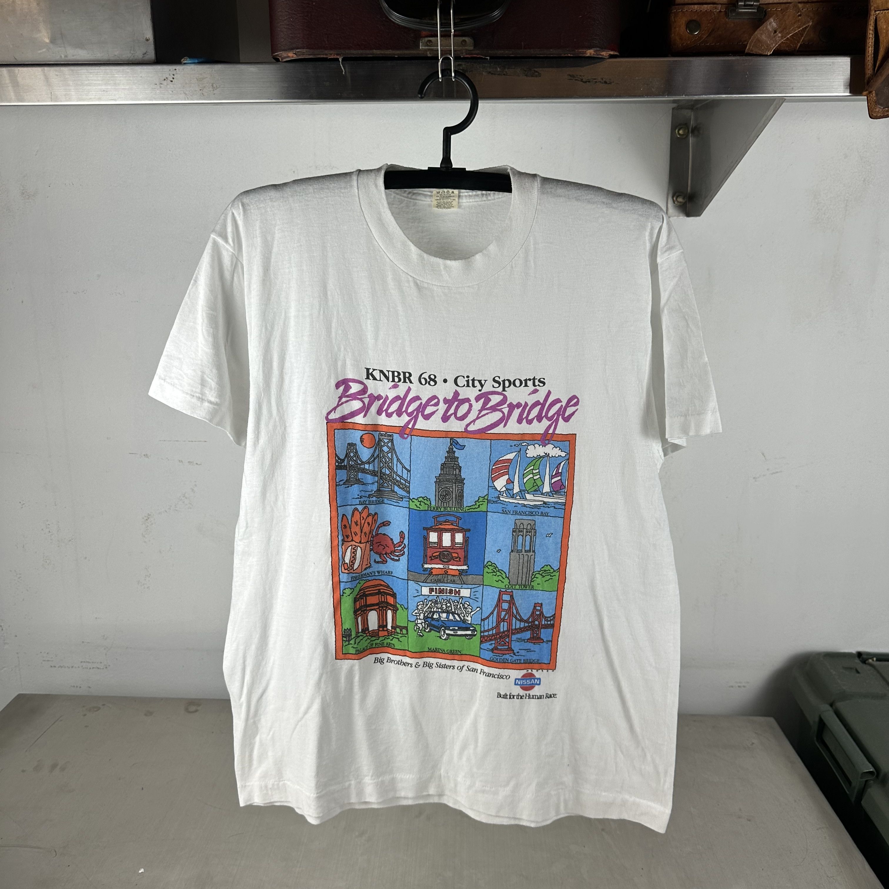 Vintage ​​​​80s KNBR 68 Bridge to Bridge San Francisco Art T-shirt Size US L / EU 52-54 / 3 - 1 Thumbnail