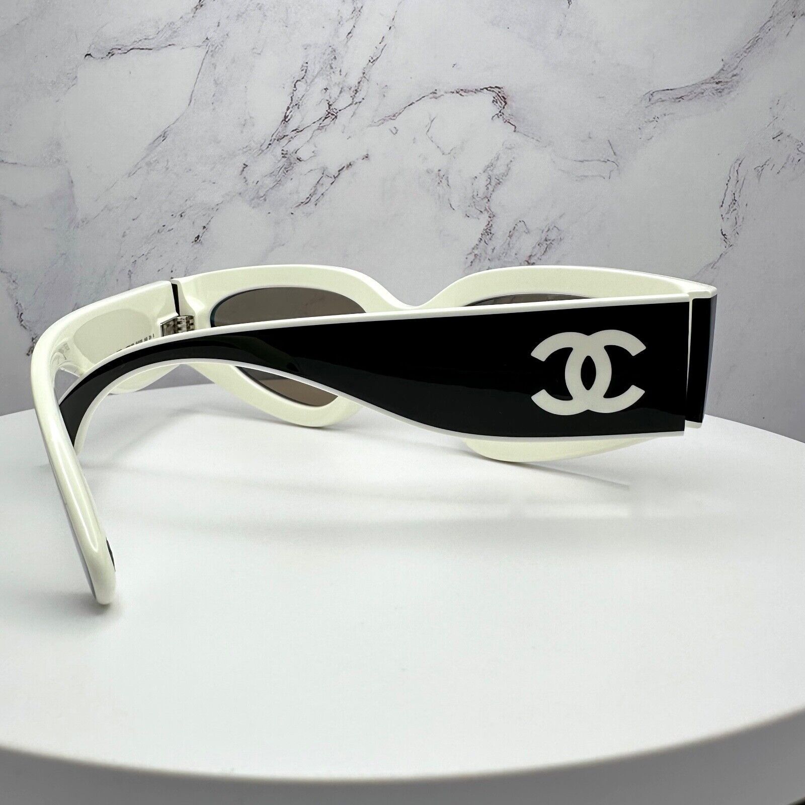 New CHANEL Black White Cat Eye Sunglasses CC Logo Authentic